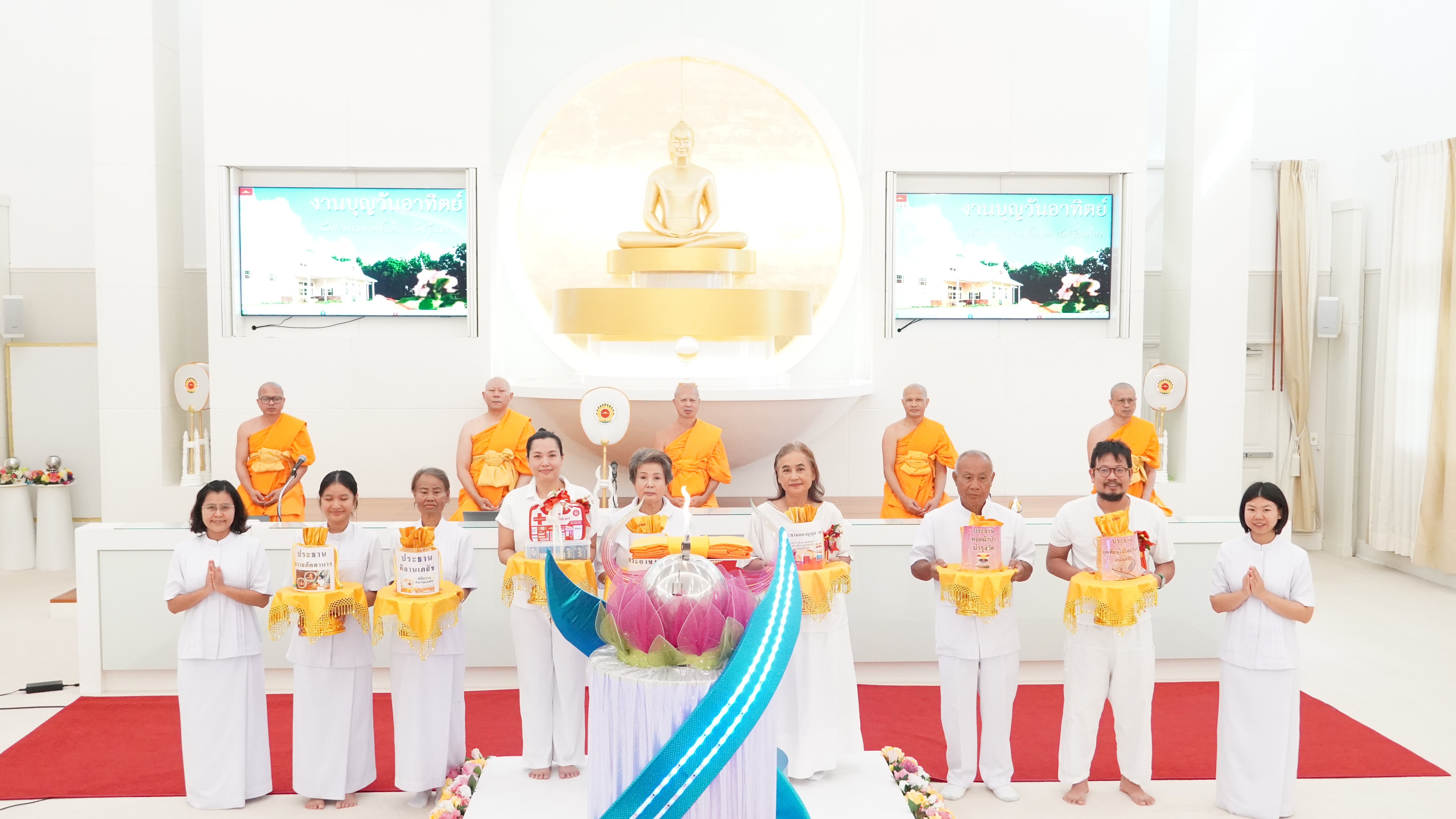 วัดพระธรรมกายฟลอริดา จัดพิธีจุดเทียนใจไฟนิรันดร์อนันตชัย