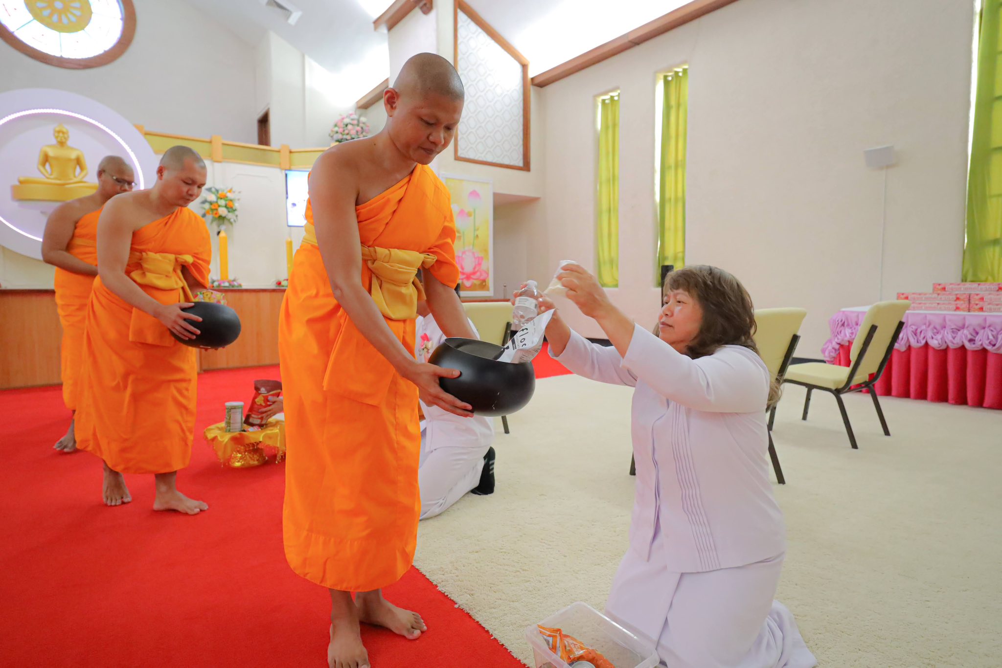 วัดพระธรรมกายแคนซัส จัดงานบุญวันอาทิตย์