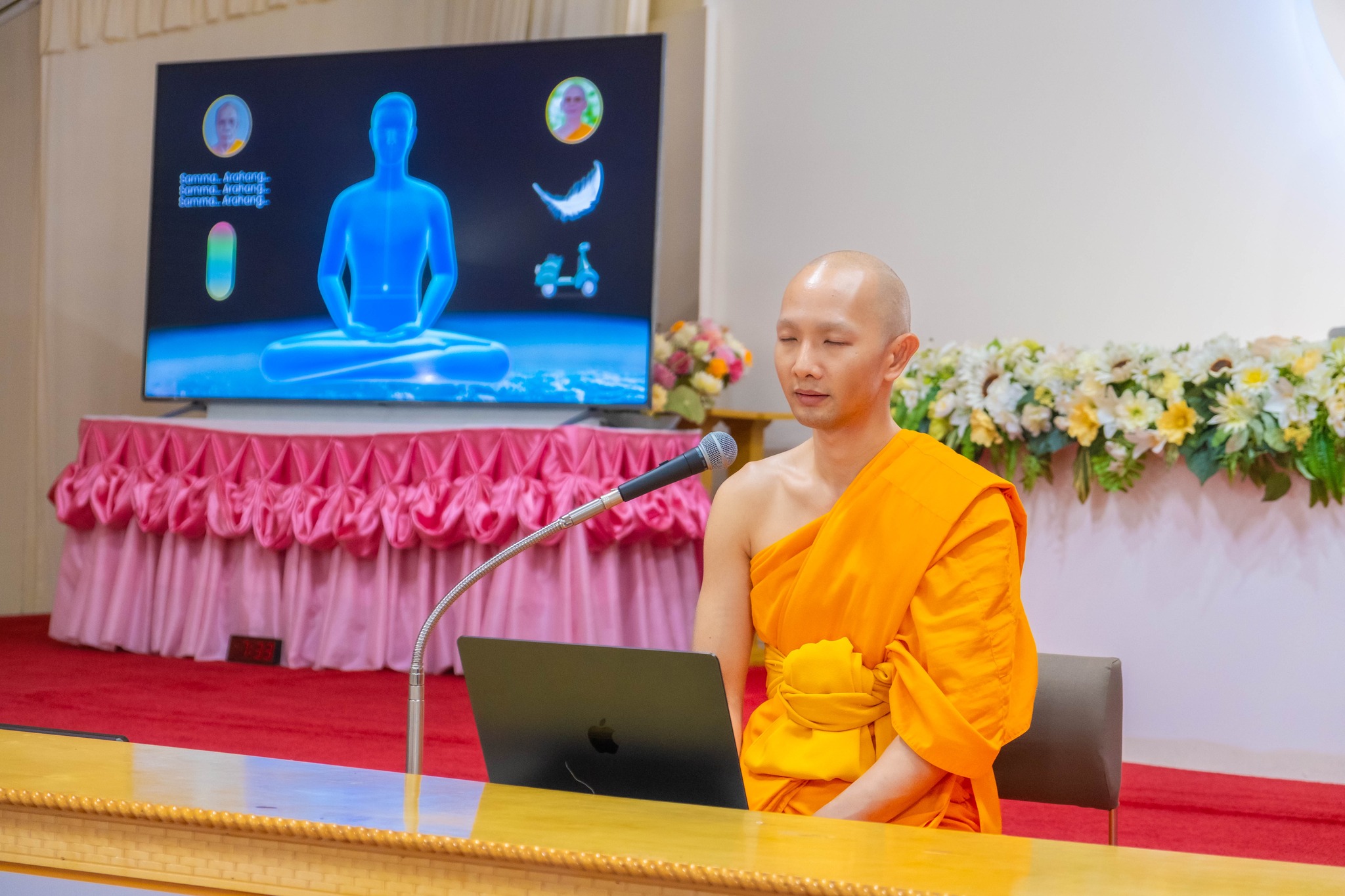 วัดพระธรรมกายเท็กซัส จัดกิจกรรมคลาสสมาธิสำหรับชาวท้องถิ่น