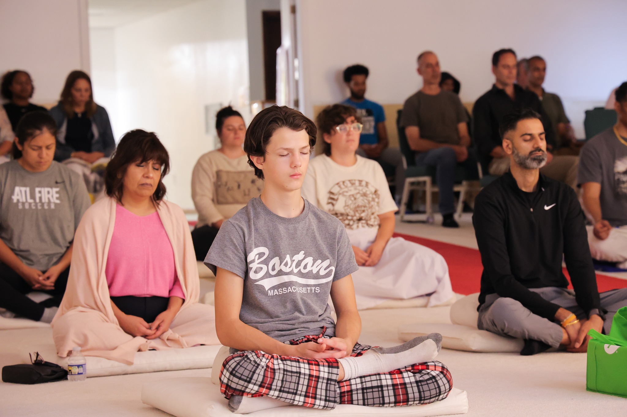 วัดพระธรรมกายจอร์เจีย จัดกิจกรรมนั่งสมาธิสำหรับชาวท้องถิ่น