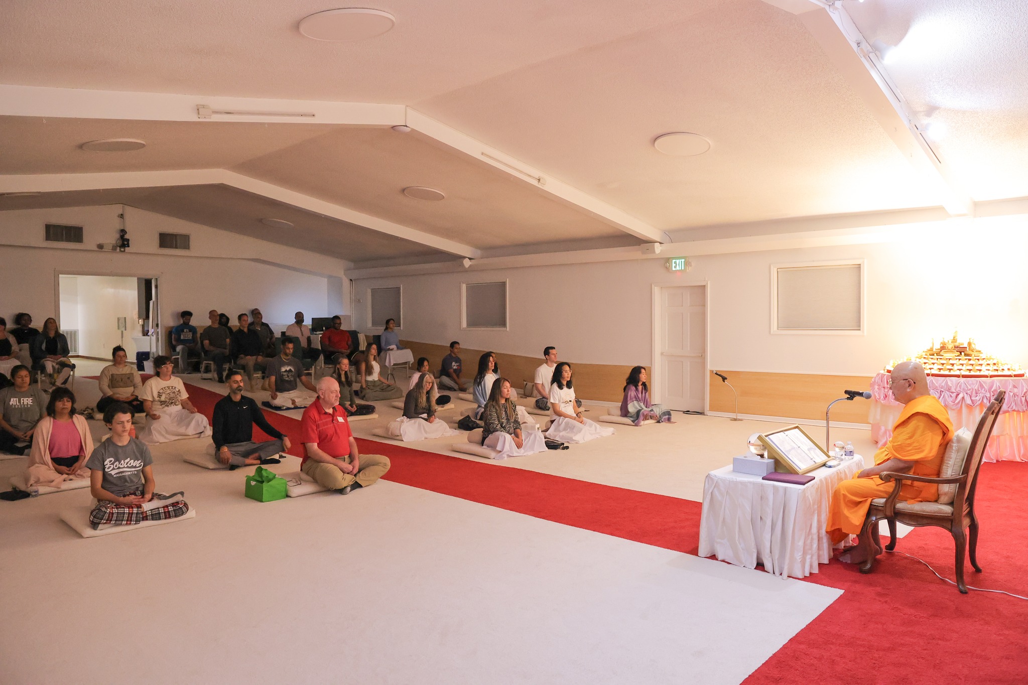 วัดพระธรรมกายจอร์เจีย จัดกิจกรรมนั่งสมาธิสำหรับชาวท้องถิ่น