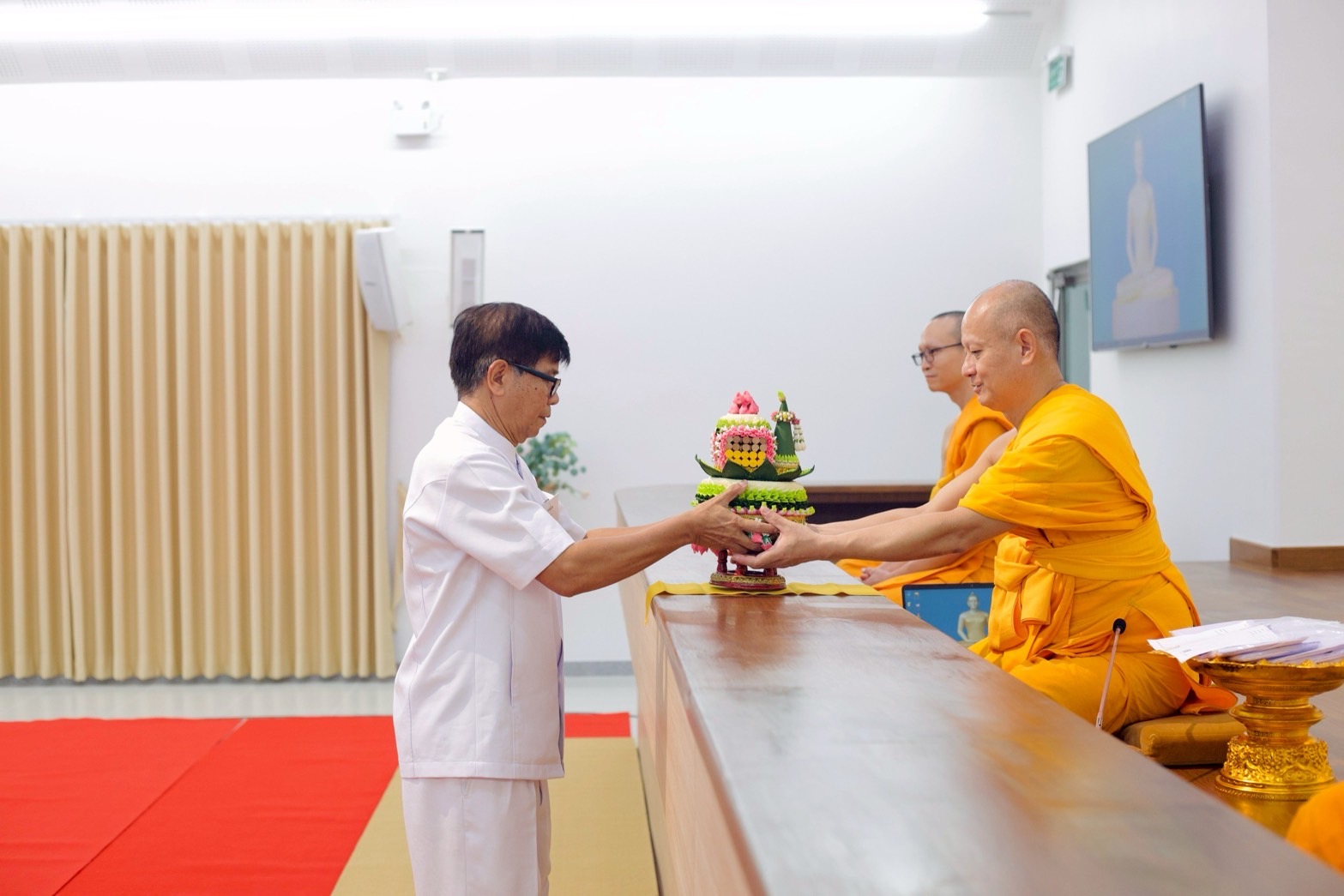 ศูนย์ปฏิบัติธรรมน้ำใสใจสว่าง จัดอบรมโครงการอุบาสกแก้ว อุบาสิกาแก้ว