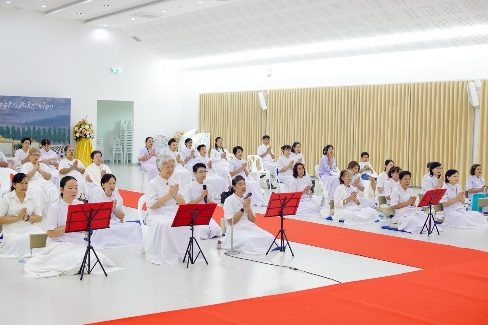 ศูนย์ปฏิบัติธรรมน้ำใสใจสว่าง จัดอบรมโครงการอุบาสกแก้ว อุบาสิกาแก้ว