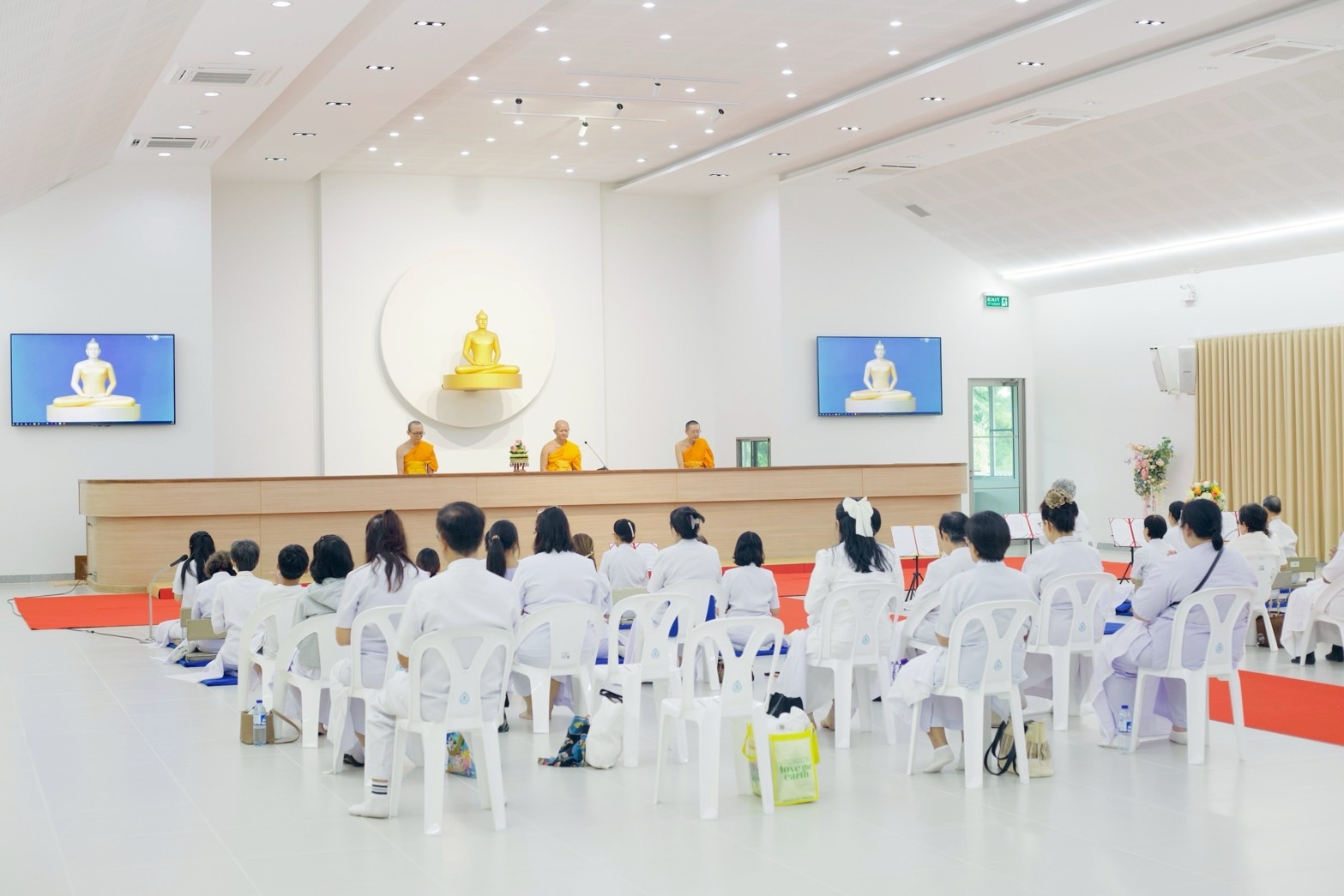 ศูนย์ปฏิบัติธรรมน้ำใสใจสว่าง จัดอบรมโครงการอุบาสกแก้ว อุบาสิกาแก้ว