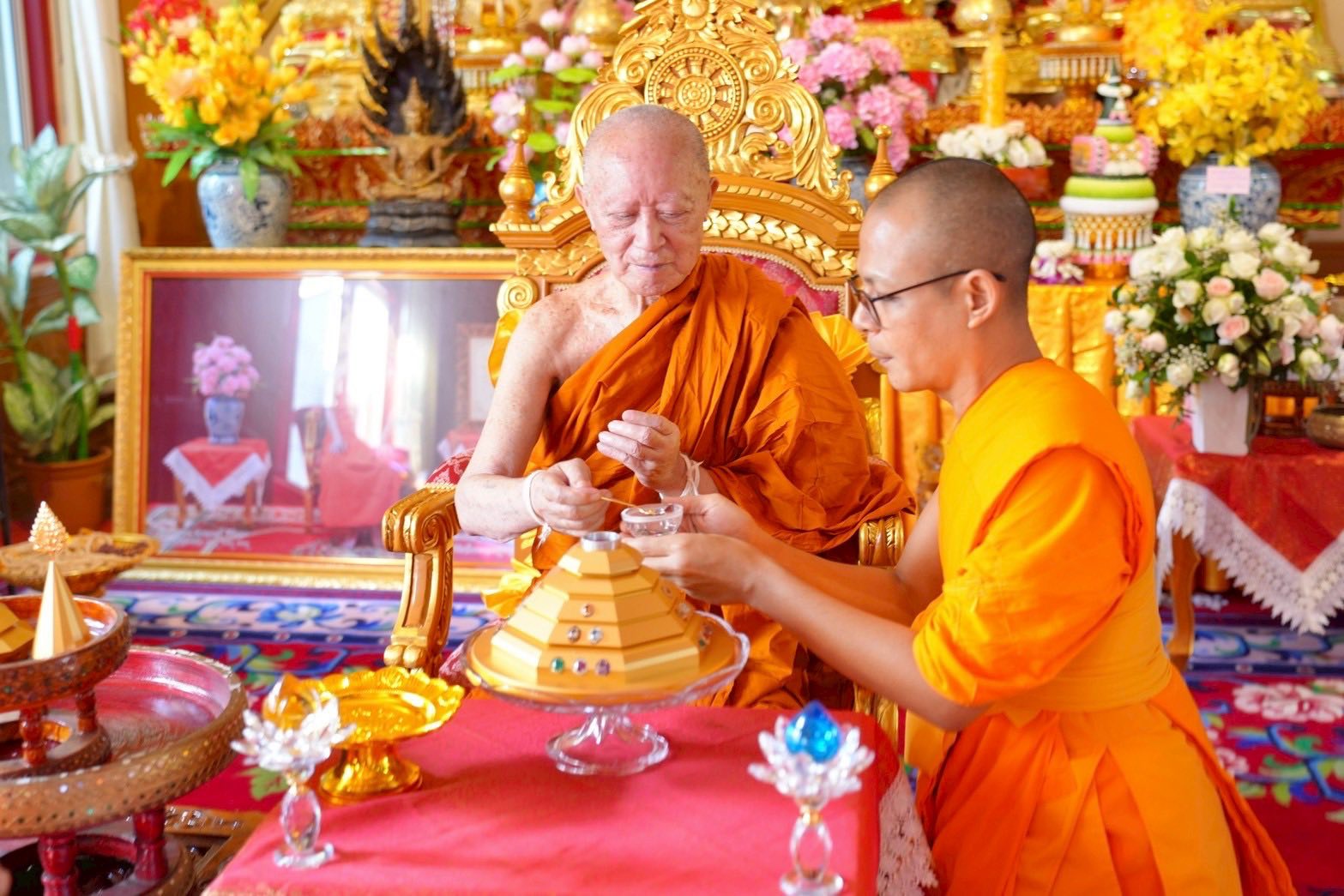 สมเด็จพระสังฆราชไทเขิน วางแผ่นมงคลนามสถาปนาเจดีย์ครูบาไชยบูลย์