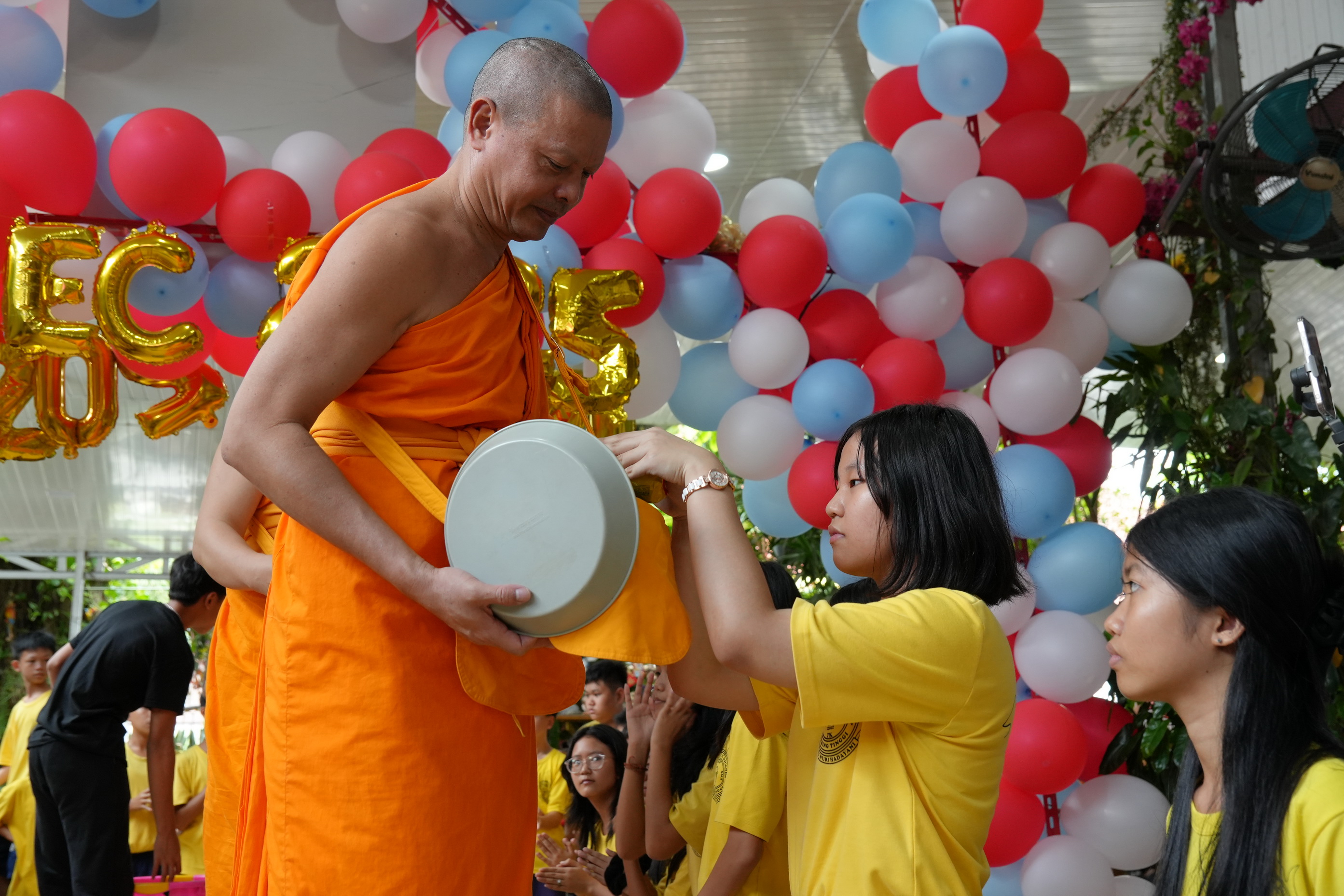 เยาวชนกว่า 2,000 คน ในประเทศอินโดนีเซีย เข้าร่วมกิจกรรมฟื้นฟูศีลธรรมและวัฒนธรรมชาวพุทธ