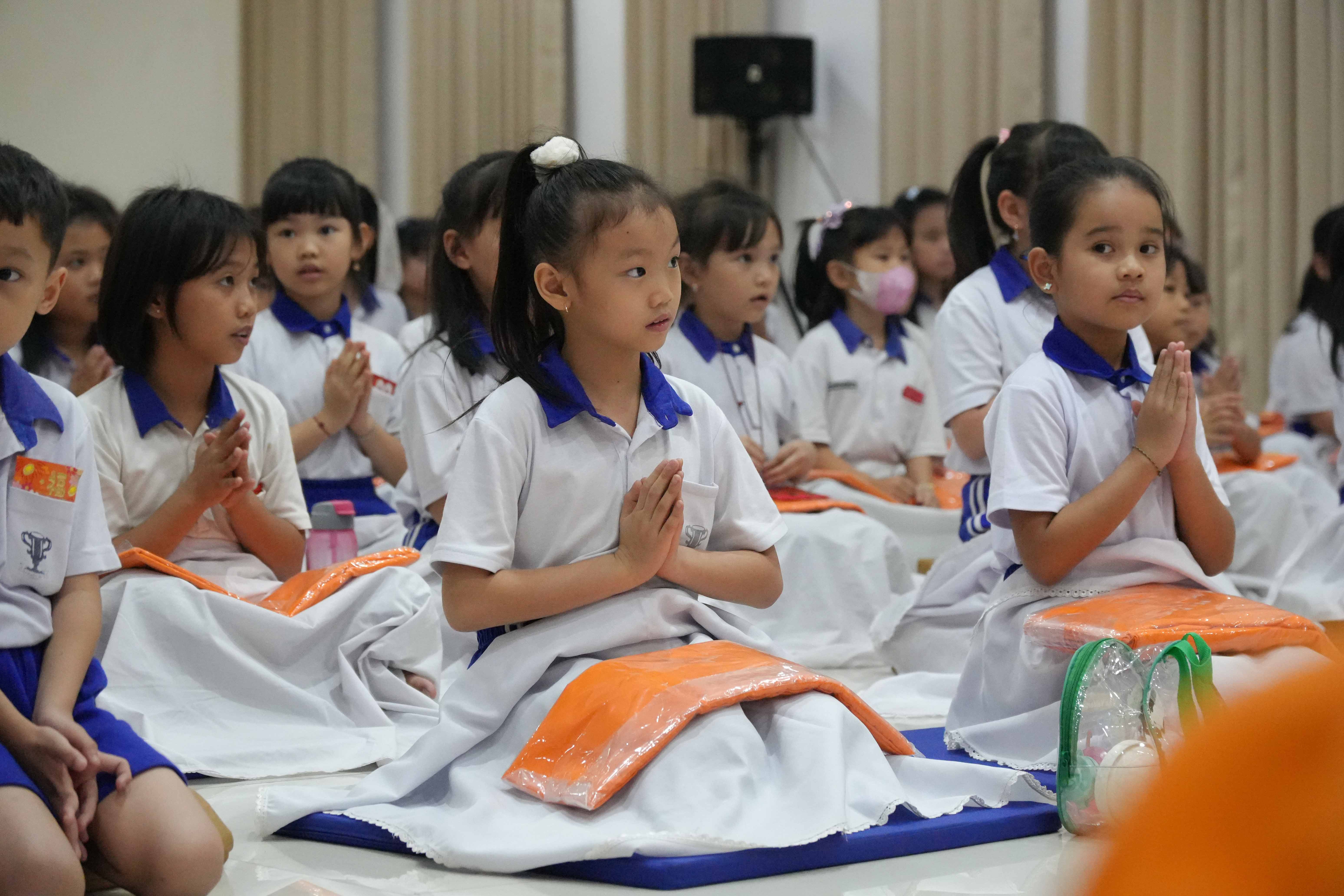 เยาวชนกว่า 2,000 คน ในประเทศอินโดนีเซีย เข้าร่วมกิจกรรมฟื้นฟูศีลธรรมและวัฒนธรรมชาวพุทธ