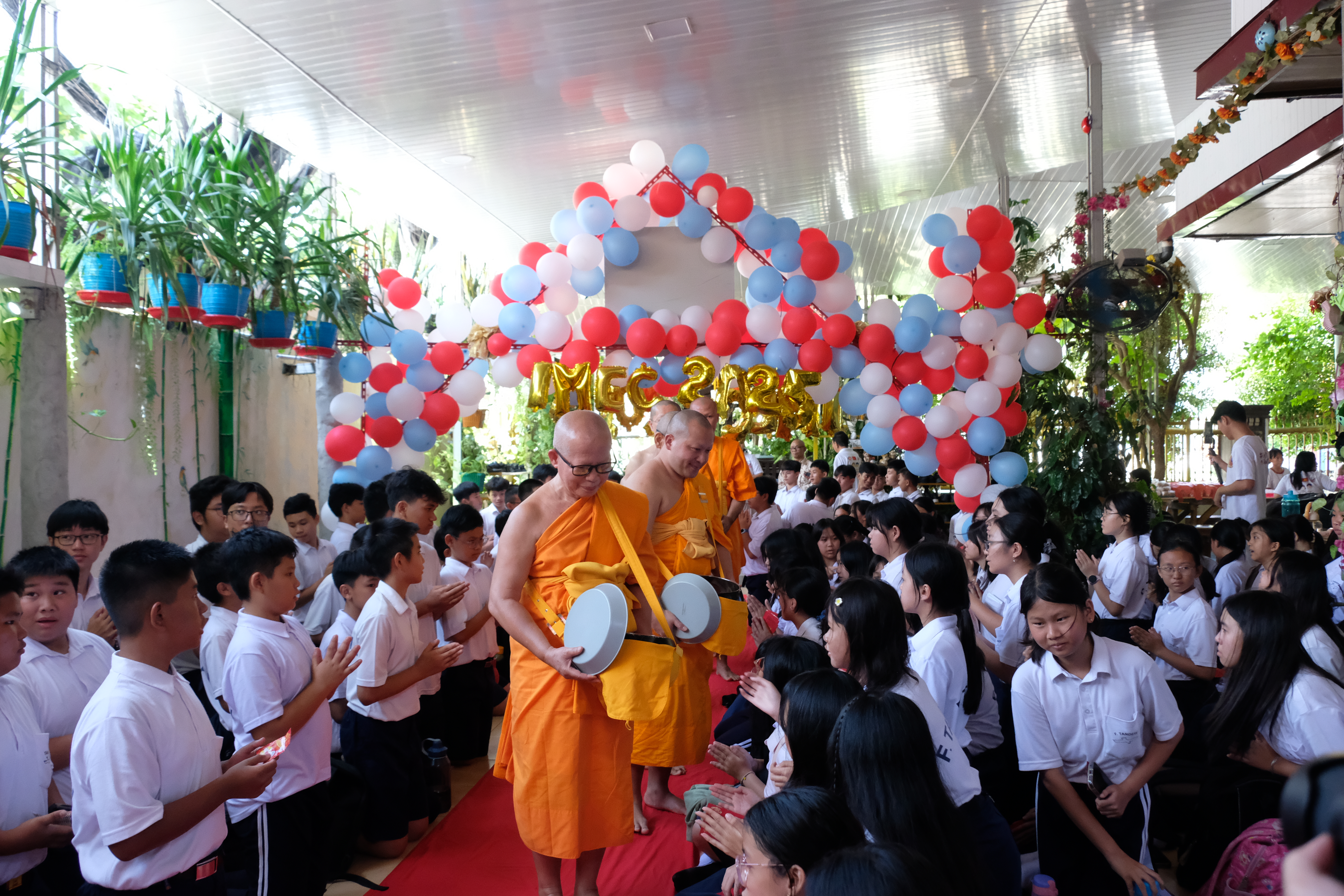 เยาวชนกว่า 2,000 คน ในประเทศอินโดนีเซีย เข้าร่วมกิจกรรมฟื้นฟูศีลธรรมและวัฒนธรรมชาวพุทธ