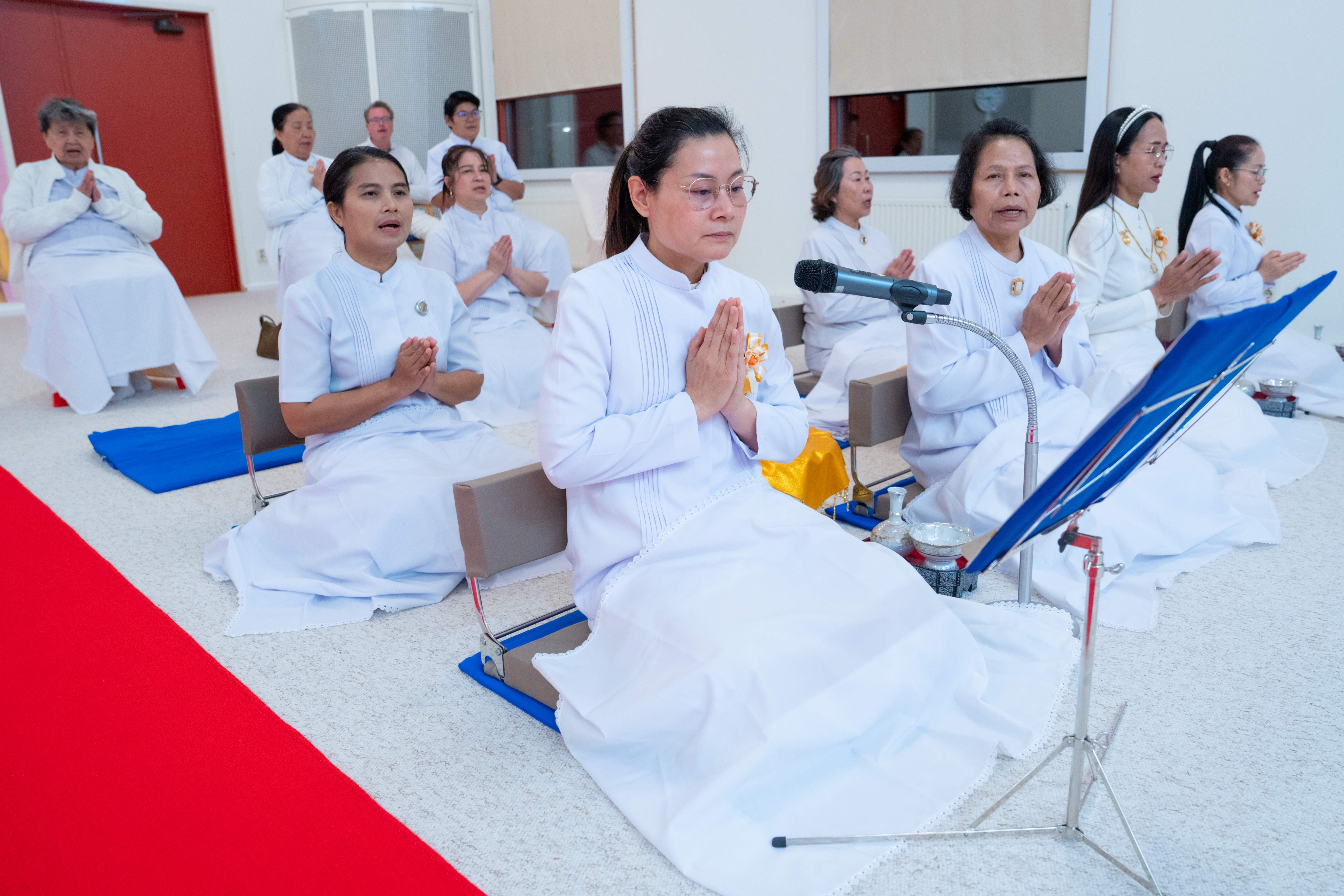 วัดพระธรรมกายสตอกโฮล์ม จัดงานบุญบูชาข้าวพระ