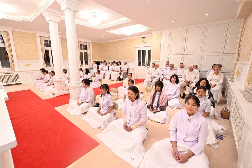 วัดพระธรรมกายสวิตเซอร์แลนด์ จัดงานบุญบูชาข้าวพระ