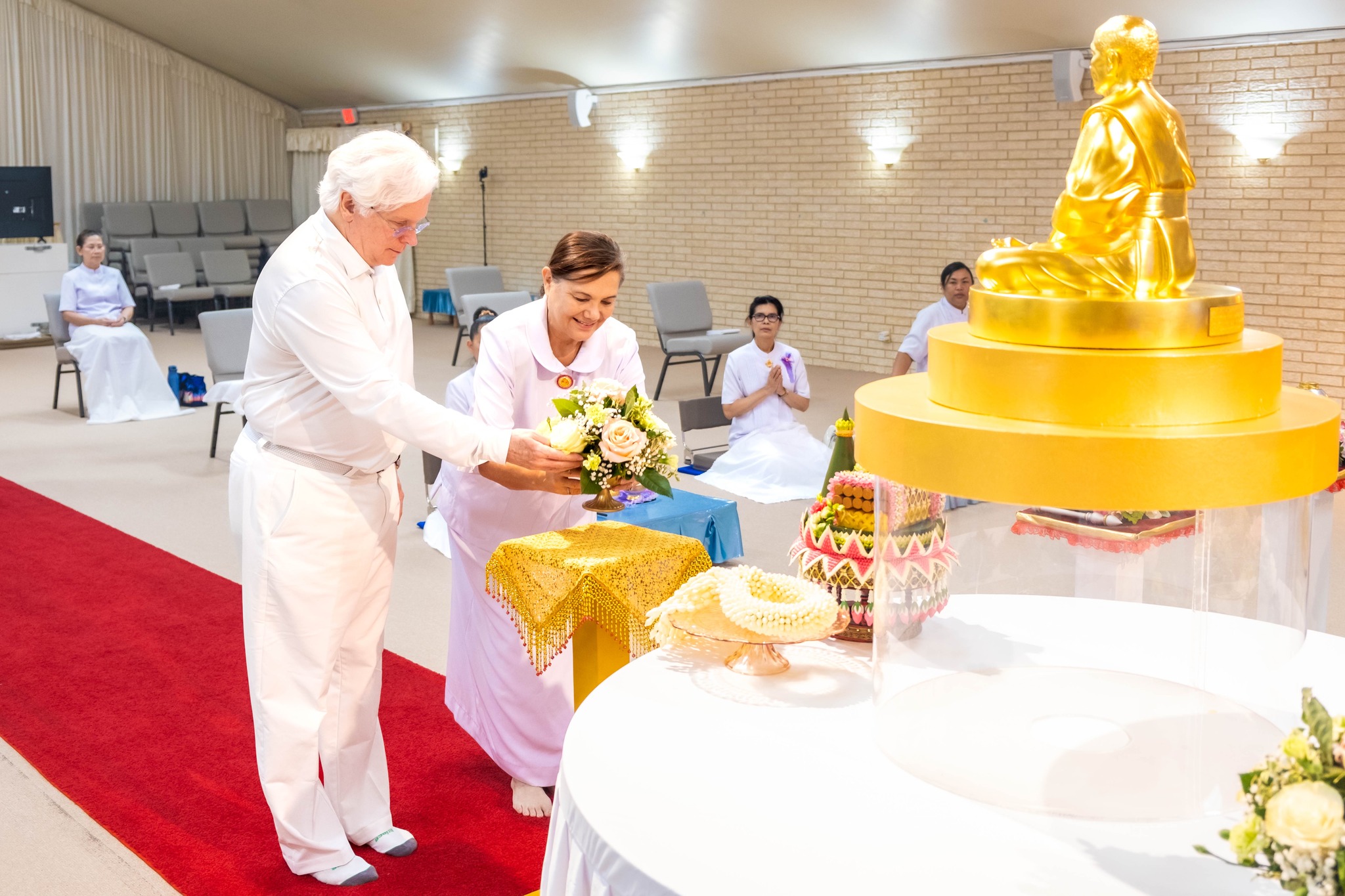 วัดพระธรรมกายเท็กซัส จัดงานบุญบูชาข้าวพระ 