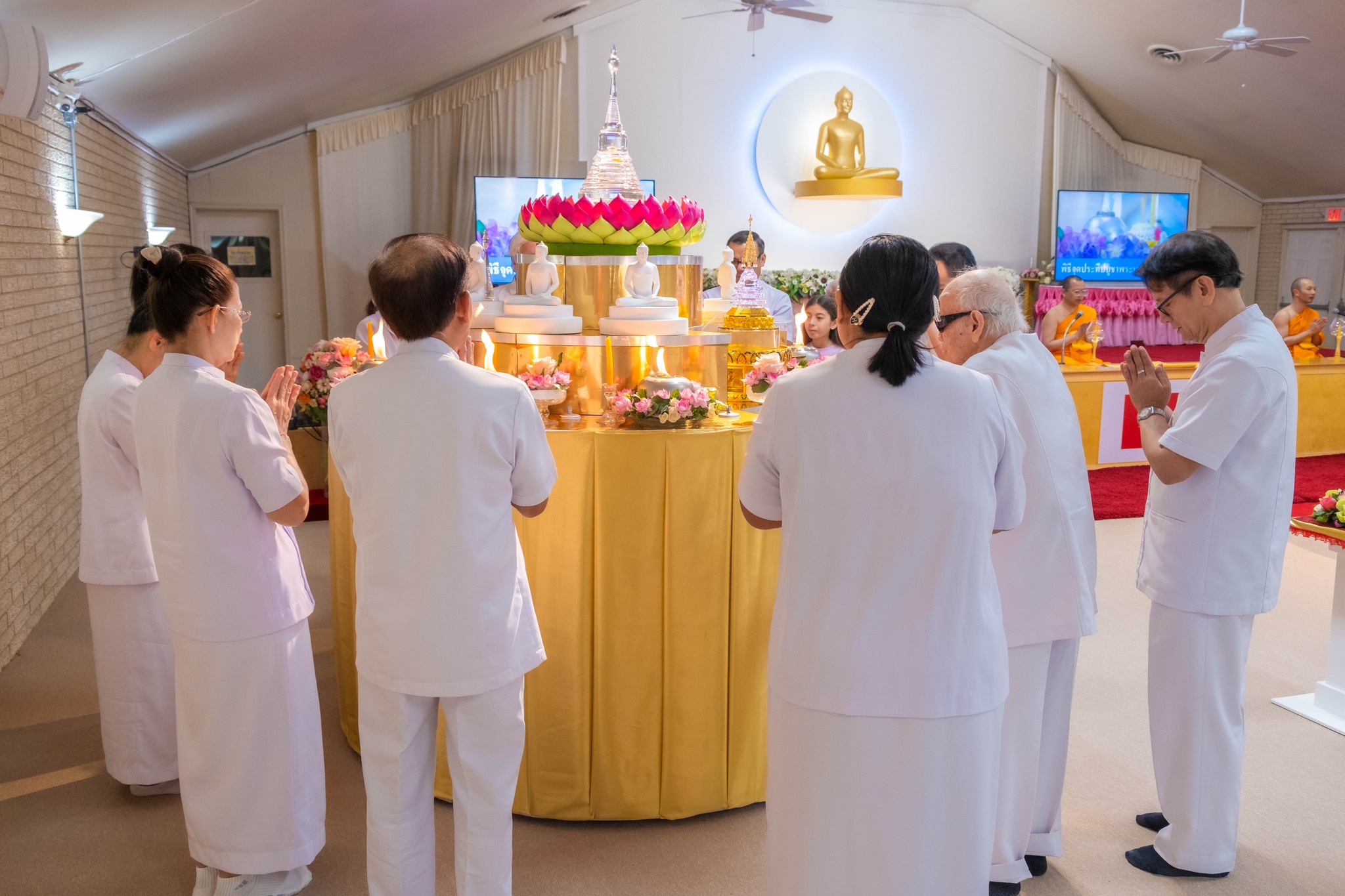 วัดพระธรรมกายเท็กซัส จัดงานบุญบูชาข้าวพระ 