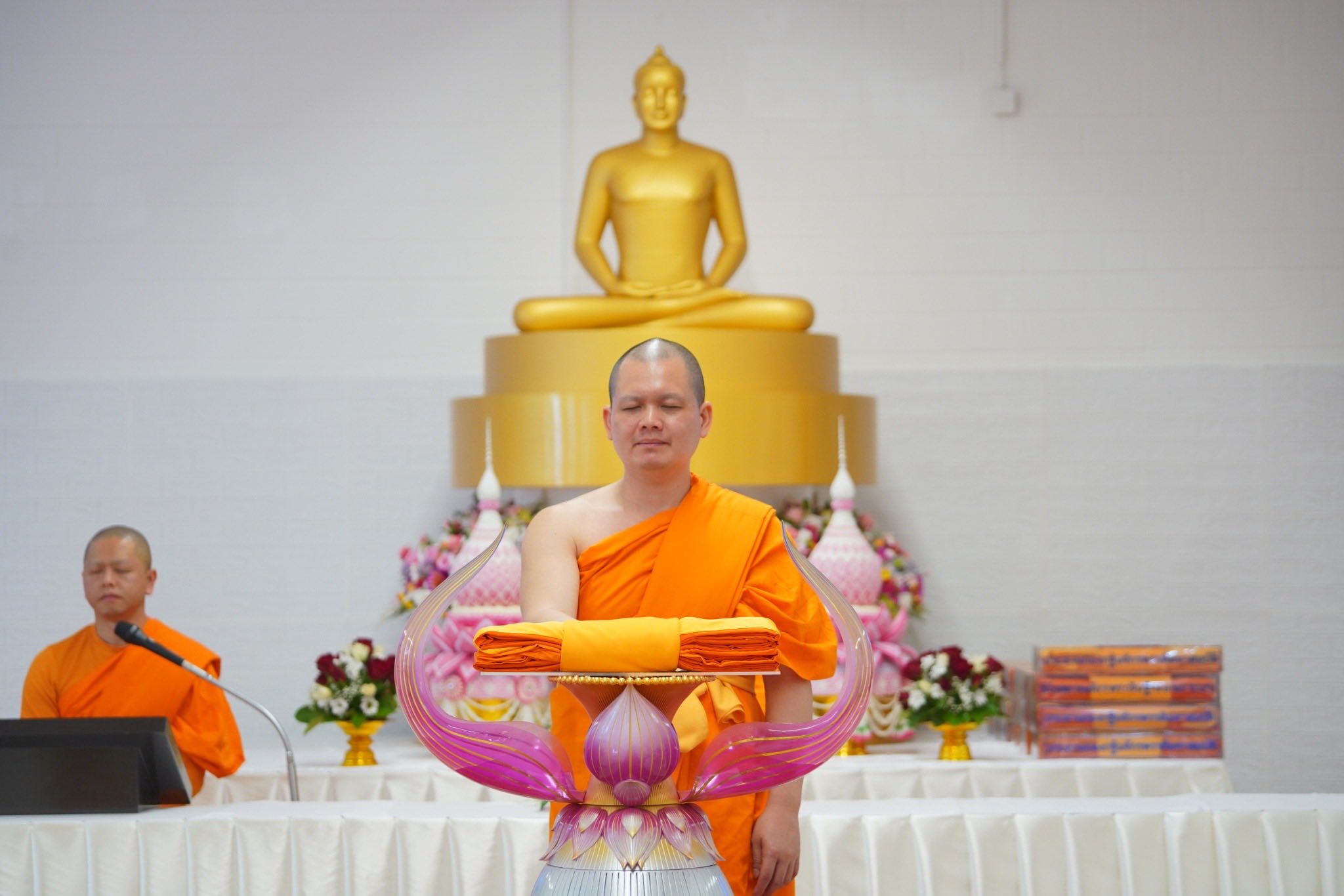 วัดพุทธนอร์ดไรน์-เวสท์ฟาเลน จัดงานบุญบูชาข้าวพระ