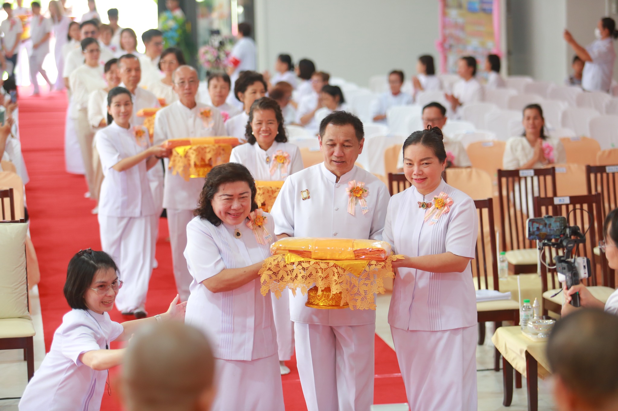 ปฐมผ้าป่า สถาปนาศูนย์ปฏิบัติธรรมเบญจธรรม ปทุมธานี และสร้างกุฏิสามเณร