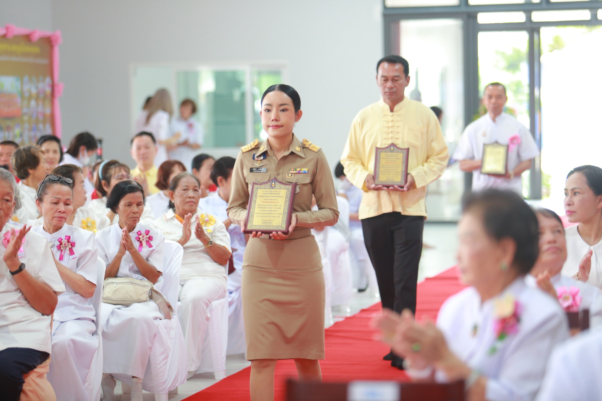 ปฐมผ้าป่า สถาปนาศูนย์ปฏิบัติธรรมเบญจธรรม ปทุมธานี และสร้างกุฏิสามเณร