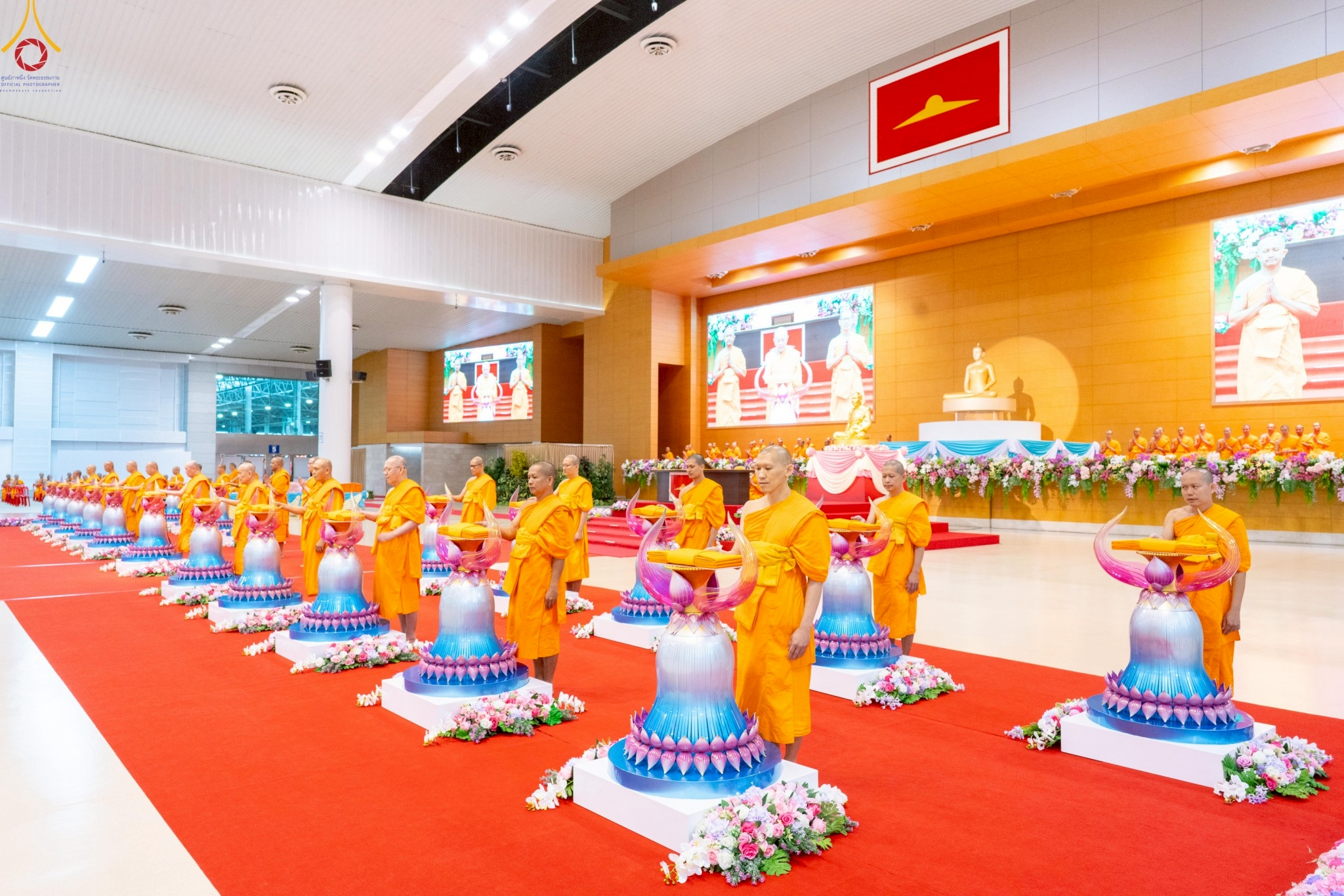 วัดพระธรรมกาย จัดงานบุญครบรอบ 141 ปี พระมงคลเทพมุนี(สด จนฺทสโร) พระผู้ปราบมาร
