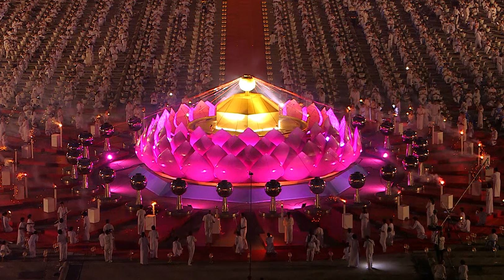 วัดพระธรรมกาย จัดพิธีปลูกต้นทรัพย์บานชื่น และพิธีฉลองชัยชิตังเม 7,772,141,141 จบ