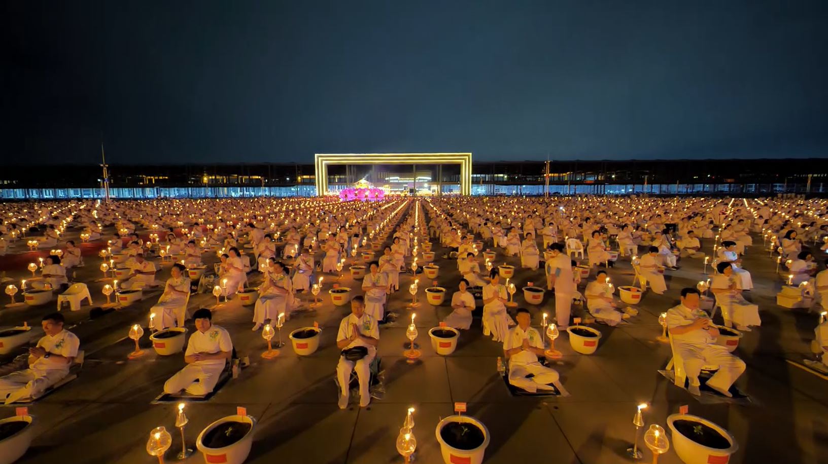 วัดพระธรรมกาย จัดพิธีปลูกต้นทรัพย์บานชื่น และพิธีฉลองชัยชิตังเม 7,772,141,141 จบ