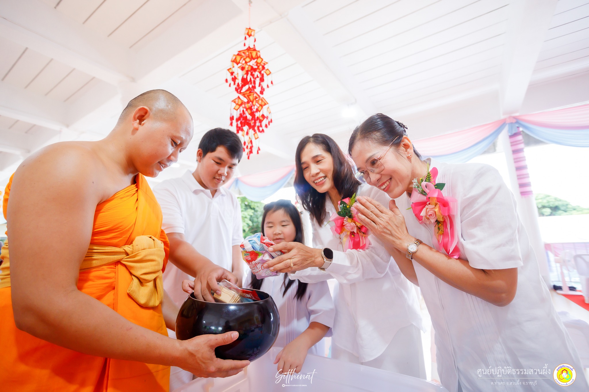 ศูนย์ปฏิบัติธรรมสวนผึ้ง จัดพิธีทอดกฐิน เติมเต็มความสำเร็จอาคารปฏิบัติธรรม