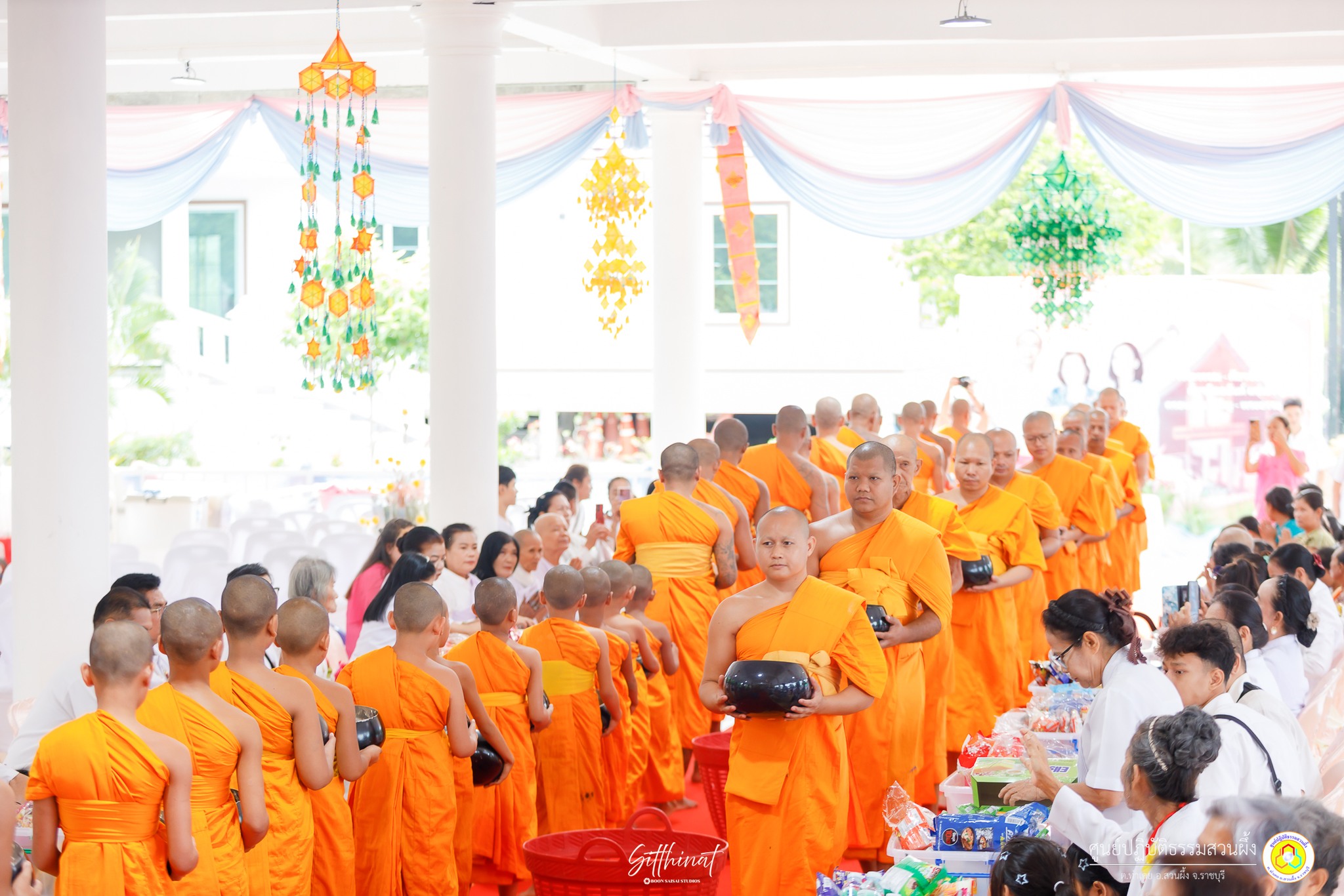 ศูนย์ปฏิบัติธรรมสวนผึ้ง จัดพิธีทอดกฐิน เติมเต็มความสำเร็จอาคารปฏิบัติธรรม