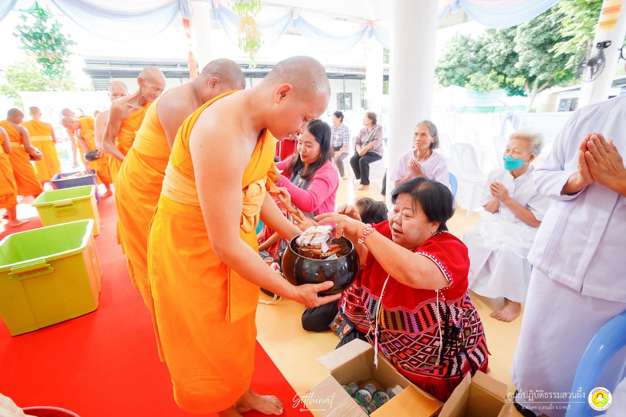 ศูนย์ปฏิบัติธรรมสวนผึ้ง จัดพิธีทอดกฐิน เติมเต็มความสำเร็จอาคารปฏิบัติธรรม