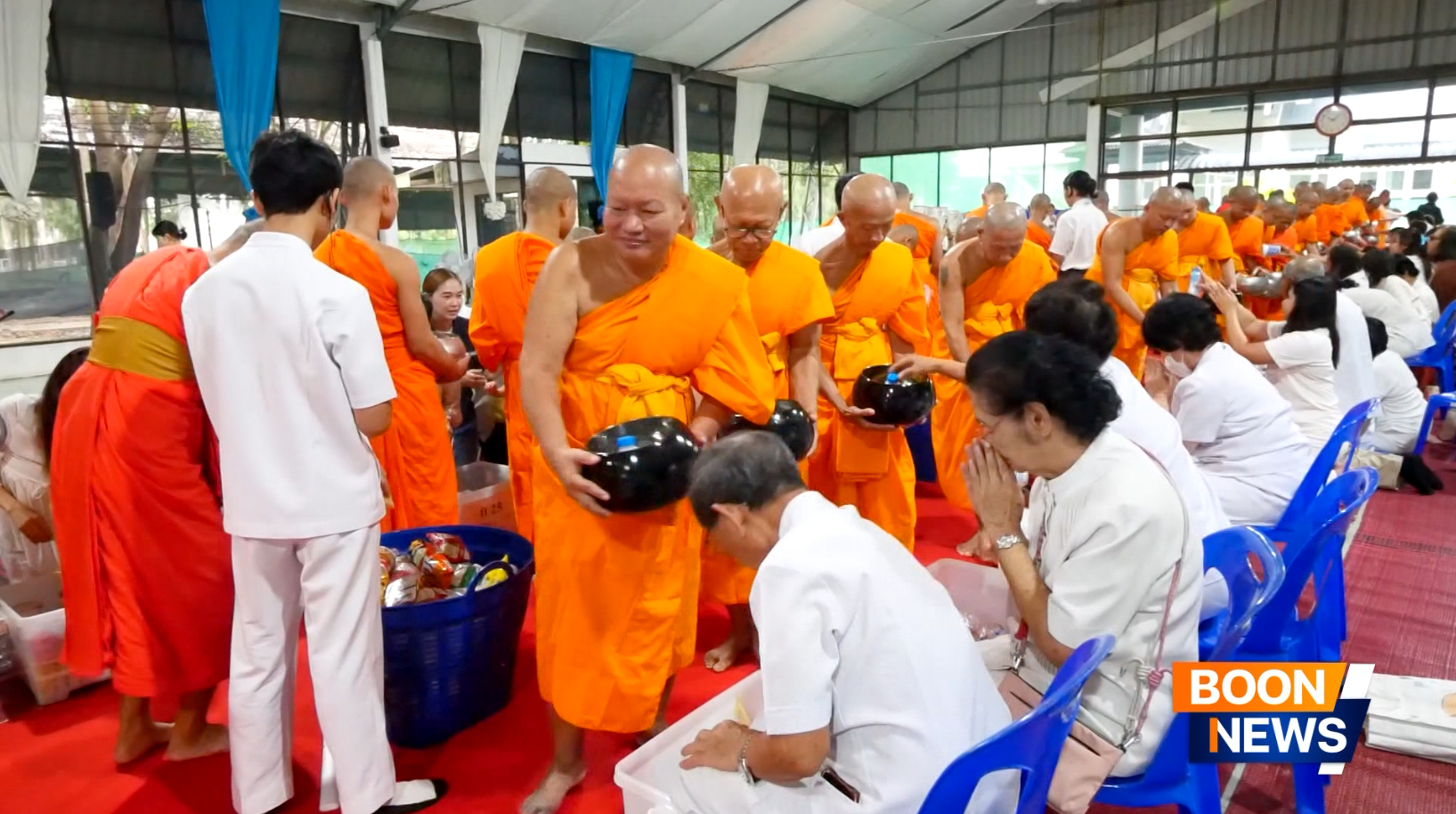 ธุดงคสถานล้านนา จัดงานบุญตักบาตรเทโวโรหณะ