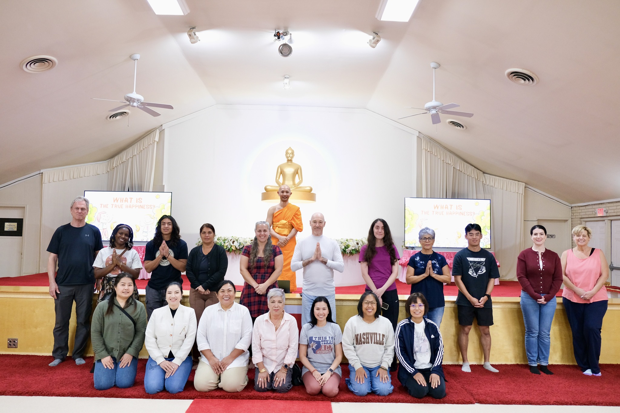 วัดพระธรรมกายเท็กซัส จัดคลาสสมาธิสำหรับชาวท้องถิ่น