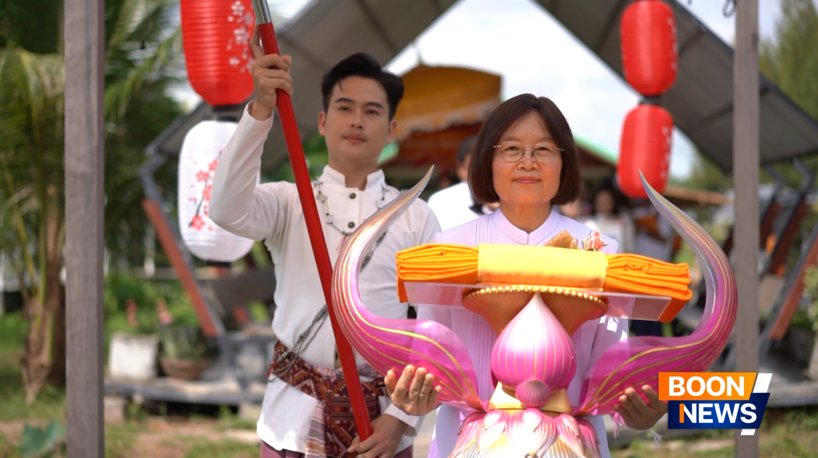 ศูนย์ปฏิบัติธรรมแก้วกลางนา จัดพิธีทอดกฐินเพื่อสร้างสุขพิมาน