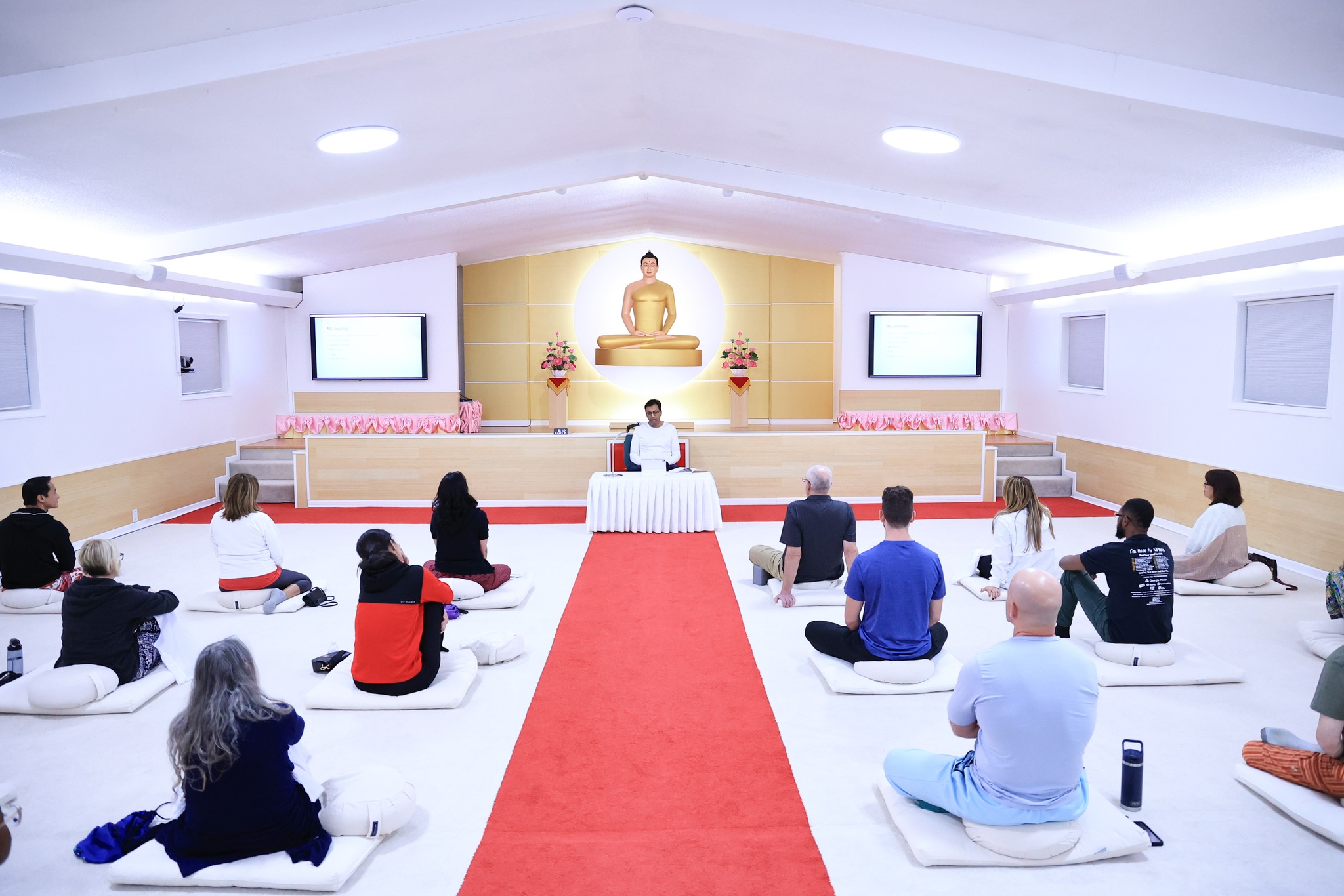 วัดพระธรรมกายจอร์เจีย จัดกิจกรรมนั่งสมาธิสำหรับชาวท้องถิ่น