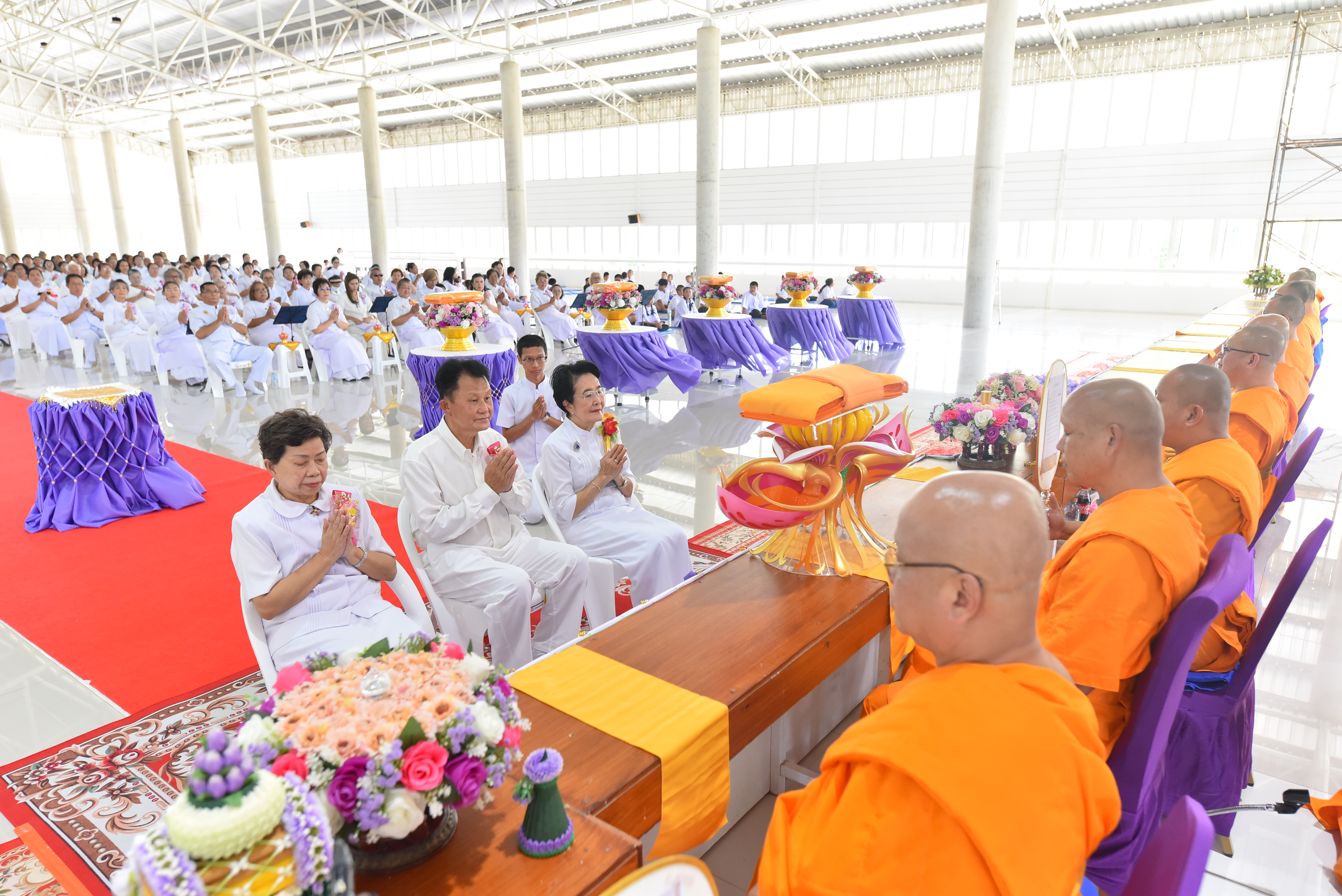 ธุดงคสถานท่าตะโก จัดพิธีทอดกฐิน “สร้างรัตนบัลลังก์ รองรับองค์พระประธาน”