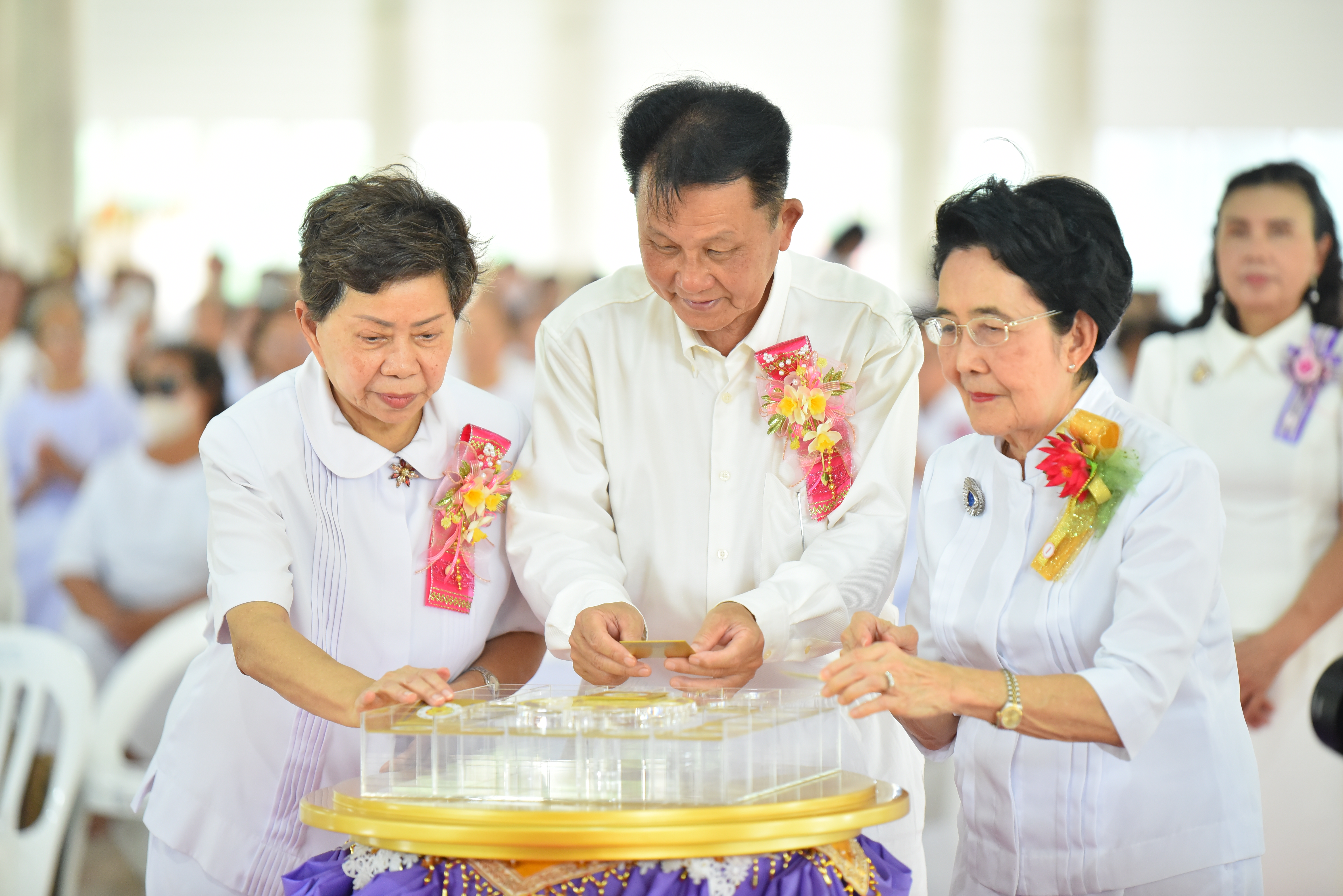 ธุดงคสถานท่าตะโก จัดพิธีทอดกฐิน “สร้างรัตนบัลลังก์ รองรับองค์พระประธาน”