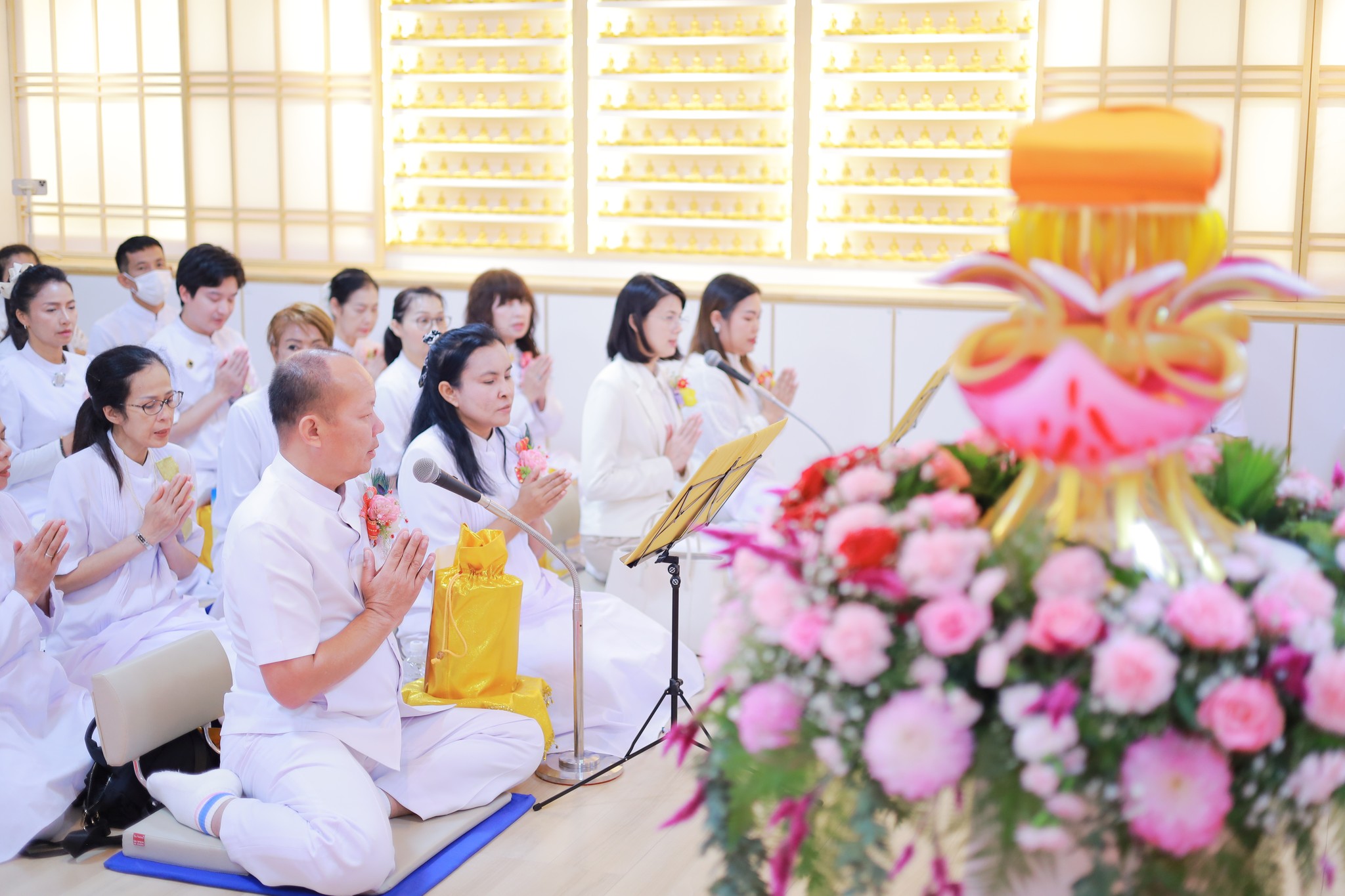 วัดพระธรรมกายโอซาก้า จัดพิธีทอดกฐินหนึ่งไม่มีสอง