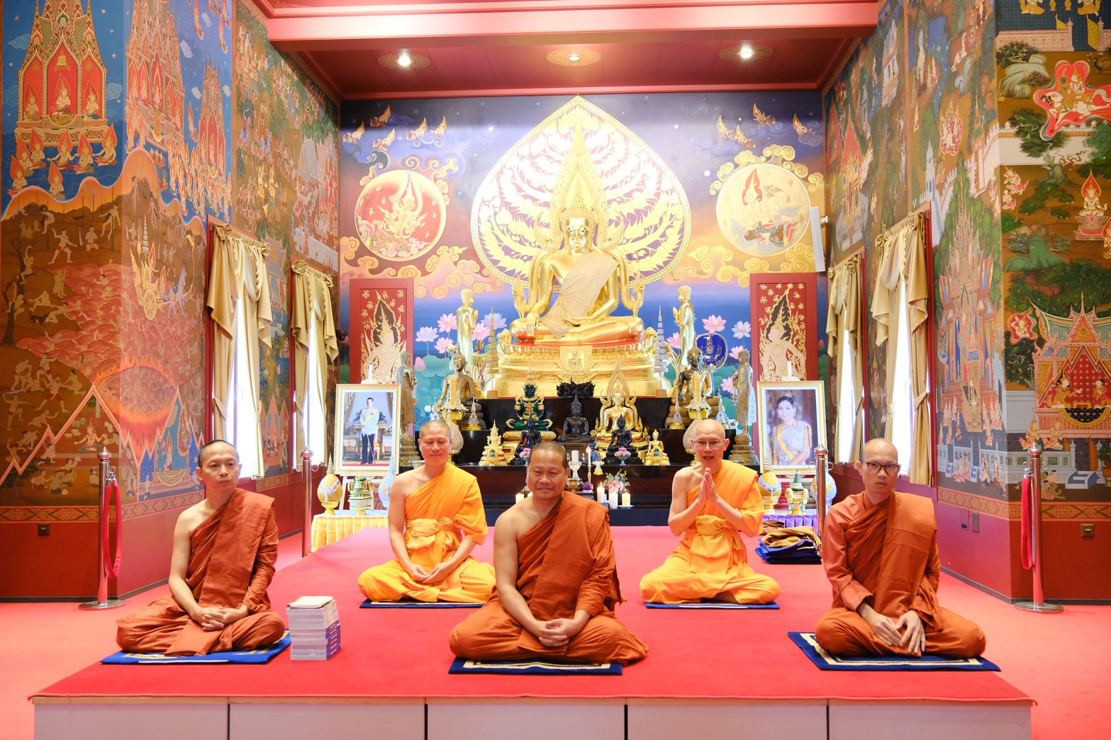 คณะศิษย์วัดพระธรรมกาย ประเทศสวิตเซอร์แลนด์ ถวายกฐินสามัคคีทั่วไทย ณ วัดศรีนครินทรวราราม