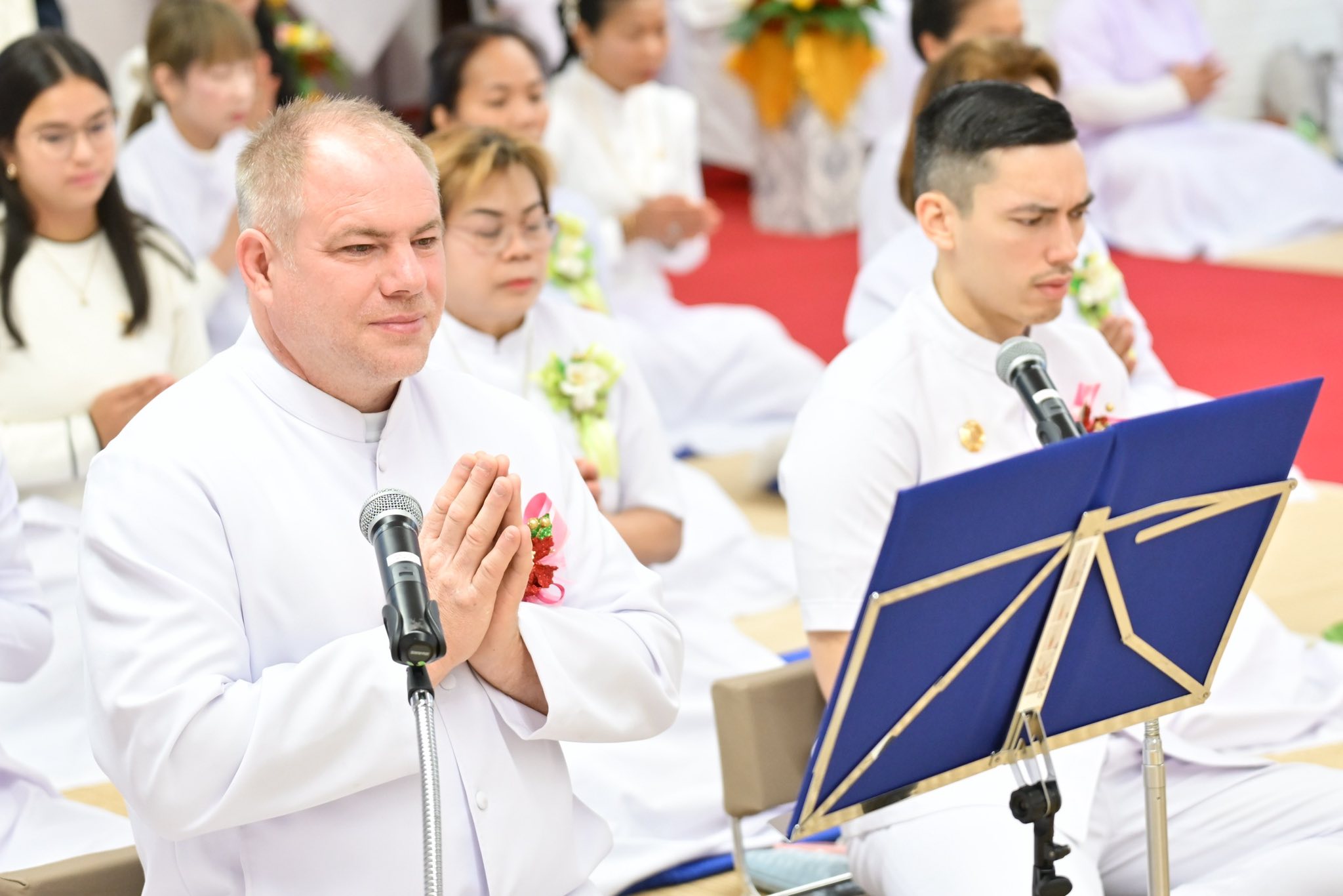 วัดพุทธนอร์ดไรน์-เวสท์ฟาเลน จัดพิธีทอดกฐินสามัคคี