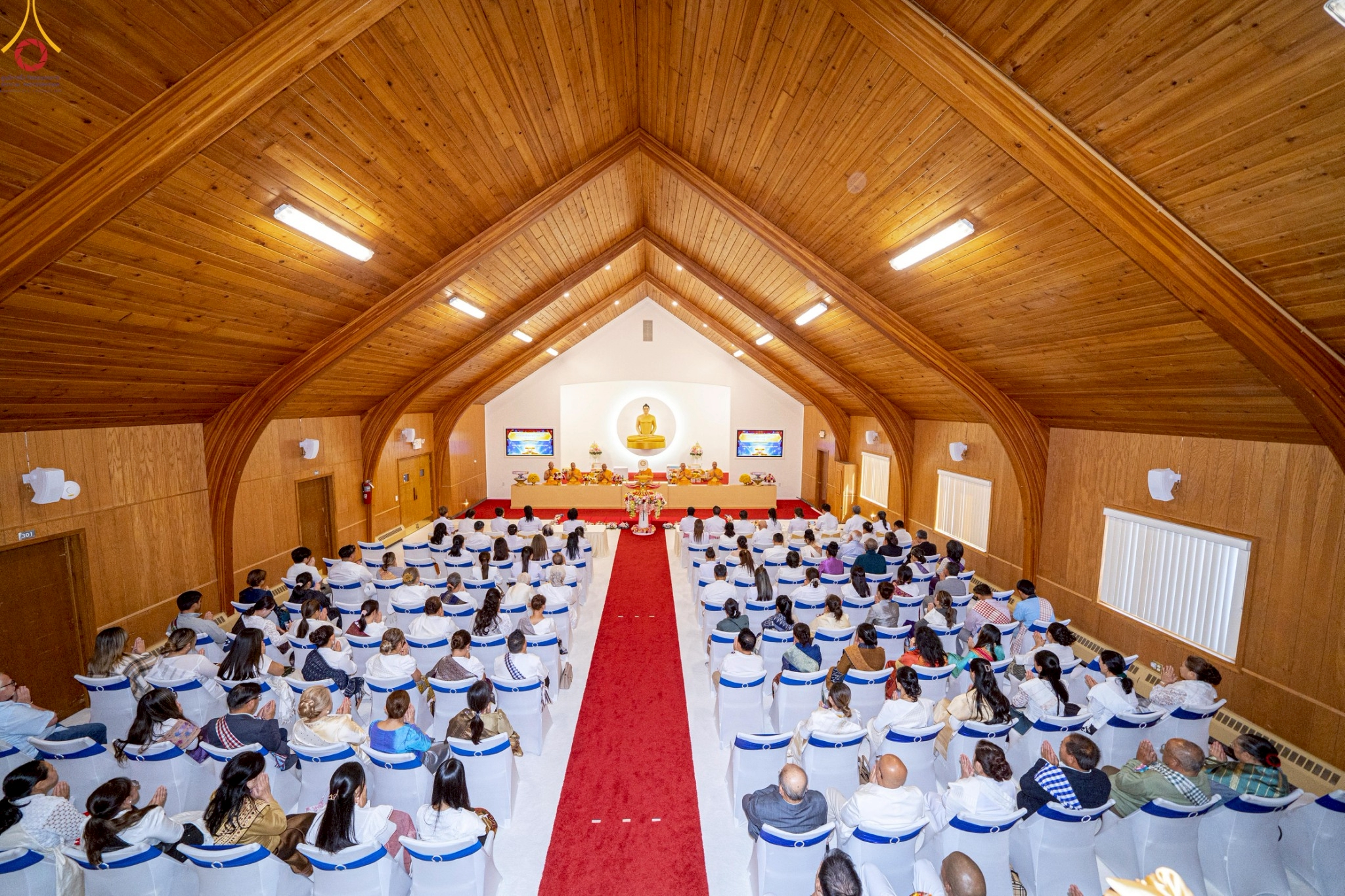 วัดพระธรรมกายมินเนโซตา จัดพิธีทอดกฐินบรมจักรพรรดิสมปรารถนา