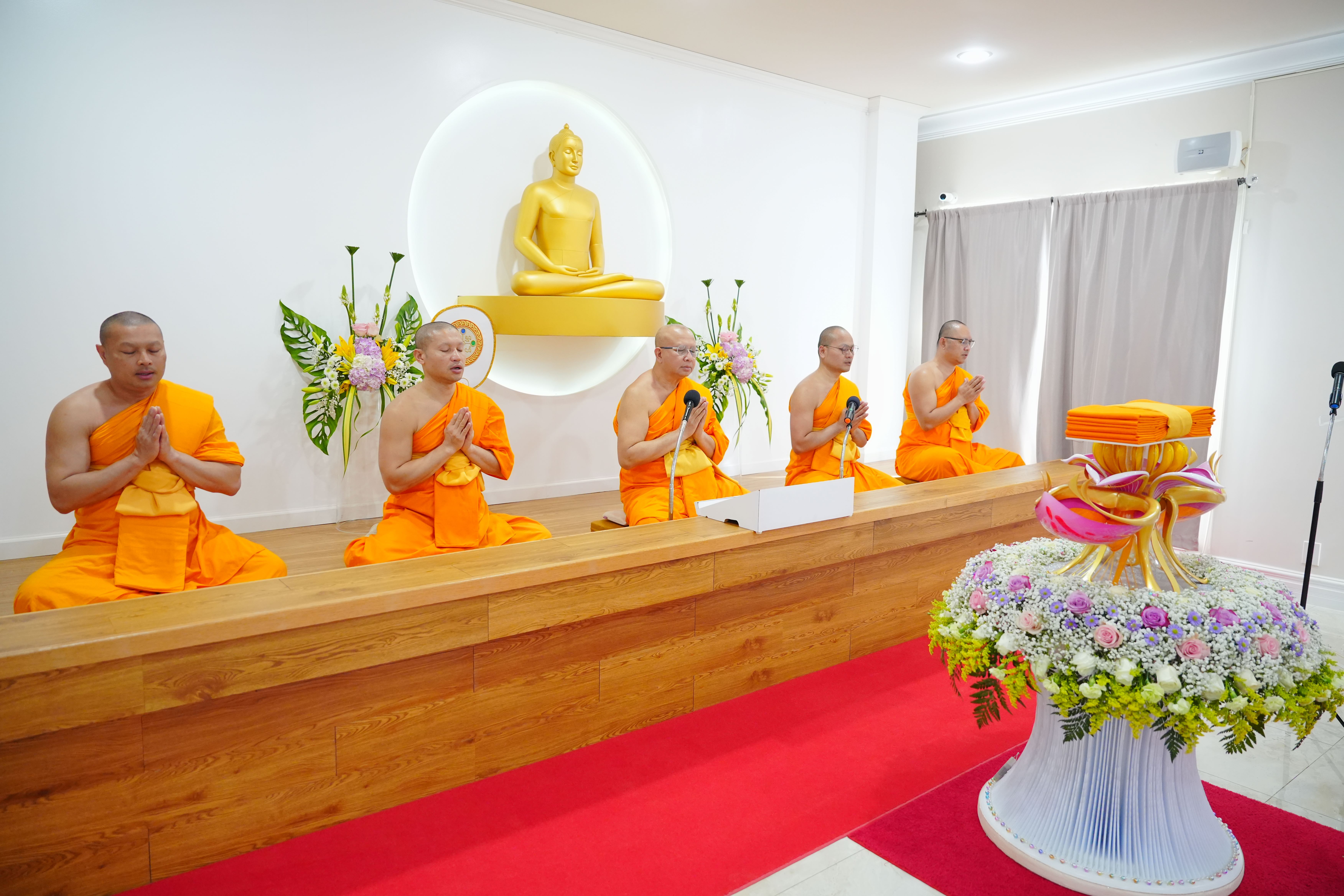 วัดพระธรรมกายปาล์มบีช จัดพิธีทอดกฐินสามัคคี