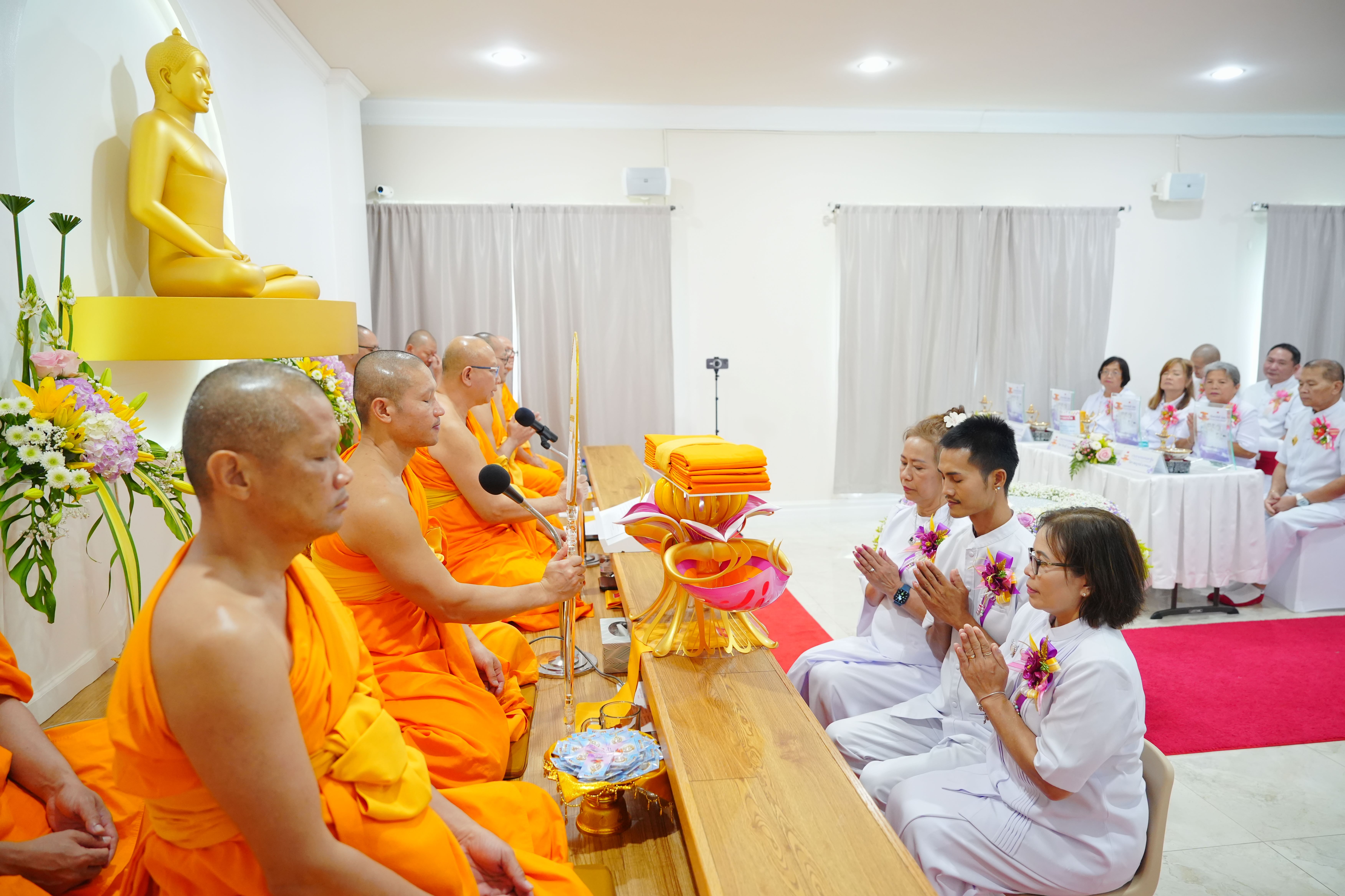 วัดพระธรรมกายปาล์มบีช จัดพิธีทอดกฐินสามัคคี