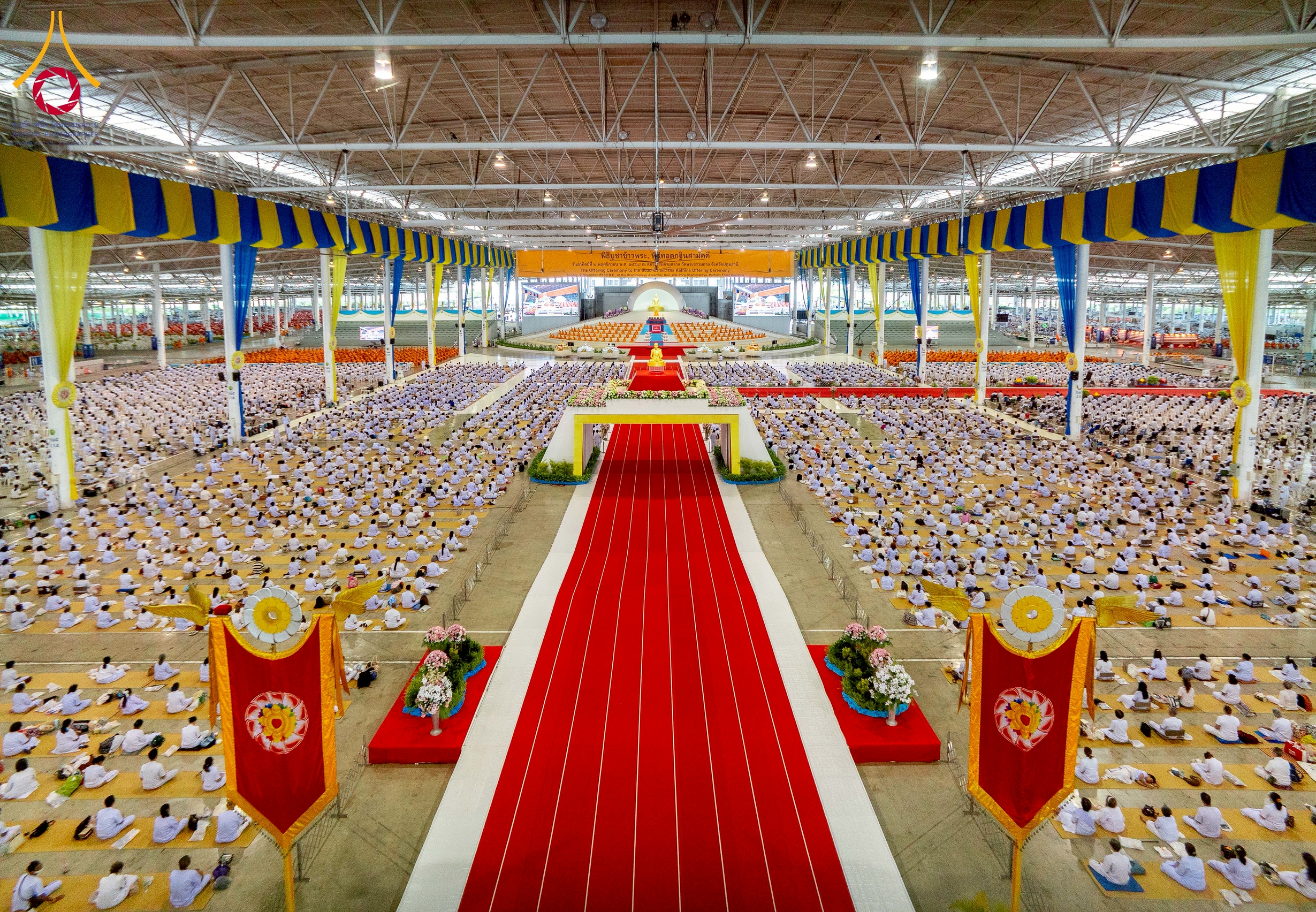 วัดพระธรรมกาย จัดพิธีบูชาข้าวพระ และพิธีทอดกฐินธรรมชัย