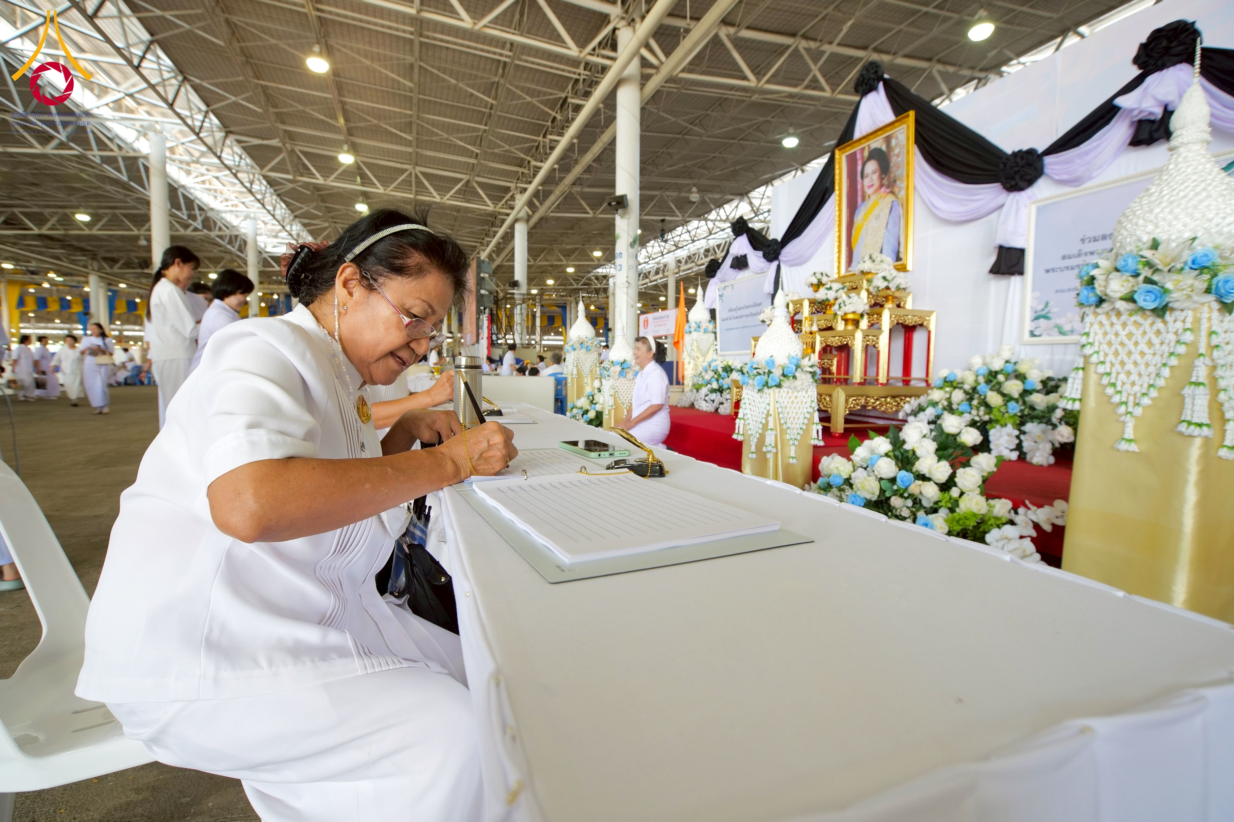 วัดพระธรรมกาย จัดพิธีบูชาข้าวพระ และพิธีทอดกฐินธรรมชัย