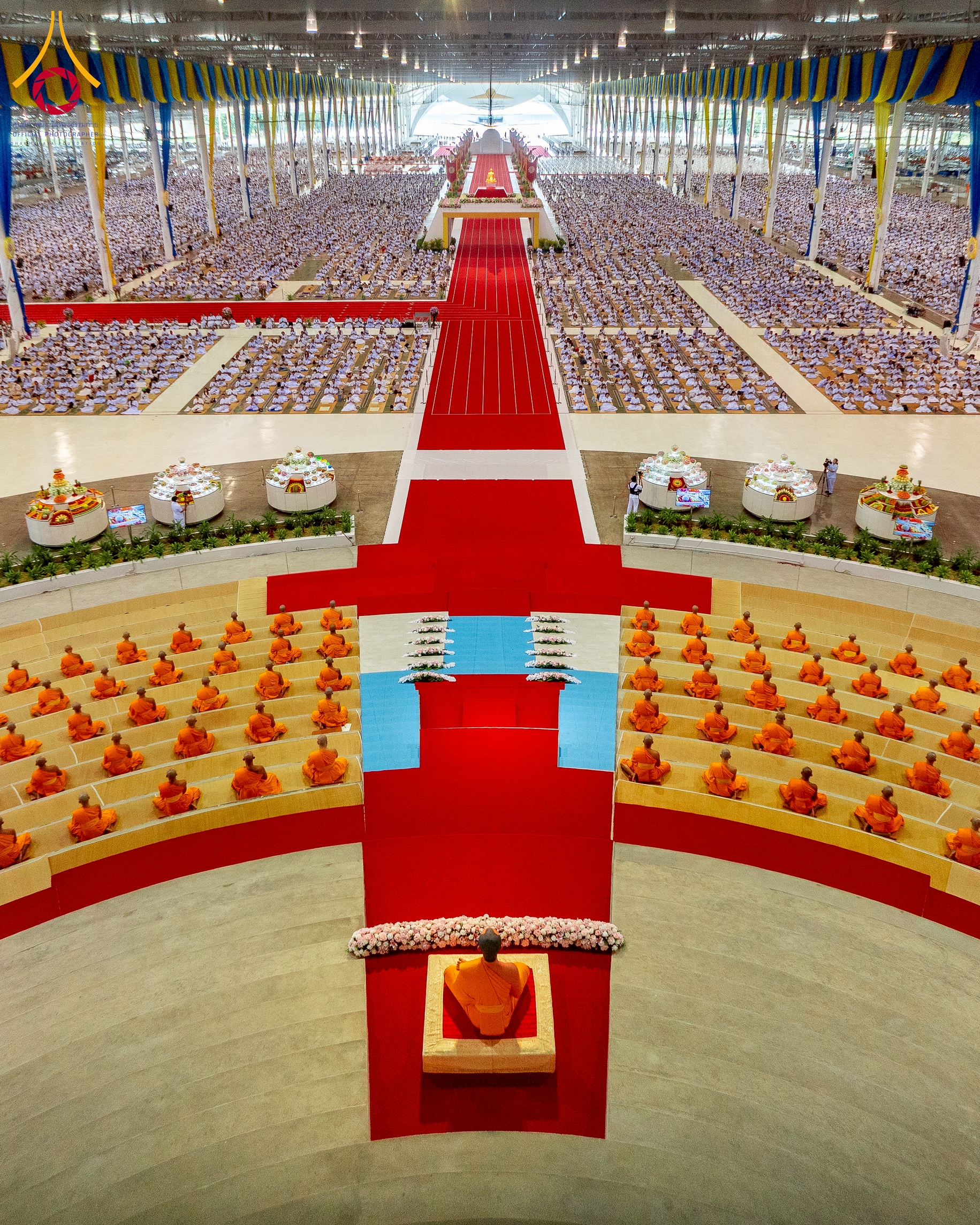 วัดพระธรรมกาย จัดพิธีบูชาข้าวพระ และพิธีทอดกฐินธรรมชัย