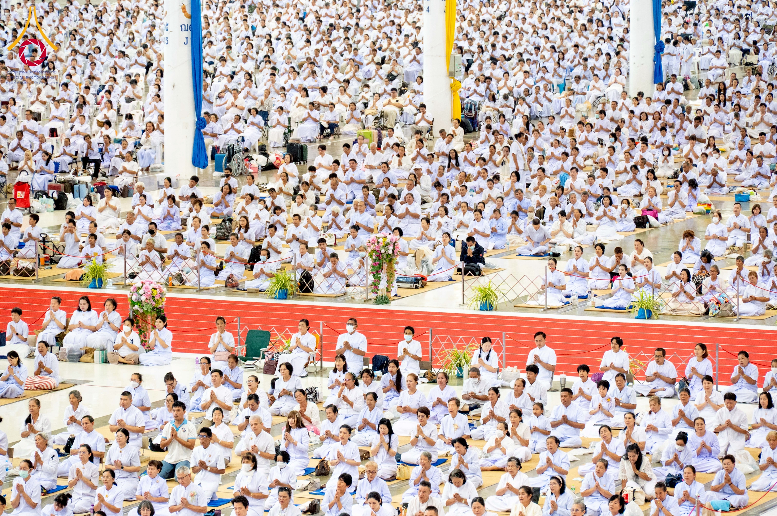 วัดพระธรรมกาย จัดพิธีบูชาข้าวพระ และพิธีทอดกฐินธรรมชัย