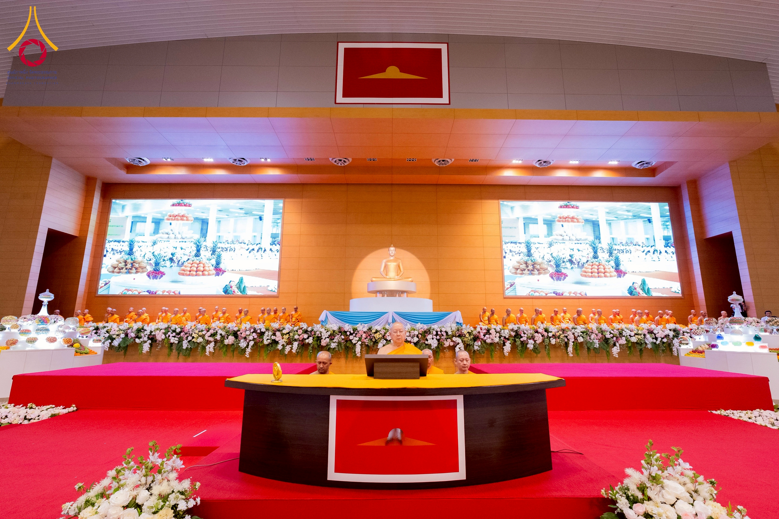 วัดพระธรรมกาย จัดพิธีบูชาข้าวพระ และพิธีทอดกฐินธรรมชัย