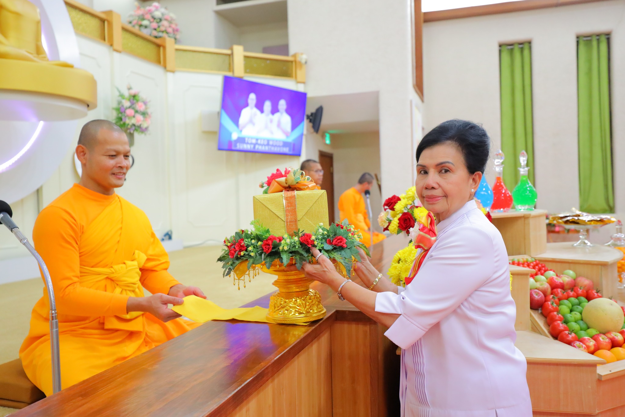 วัดพระธรรมกายแคนซัส จัดงานบุญบูชาข้าวพระ