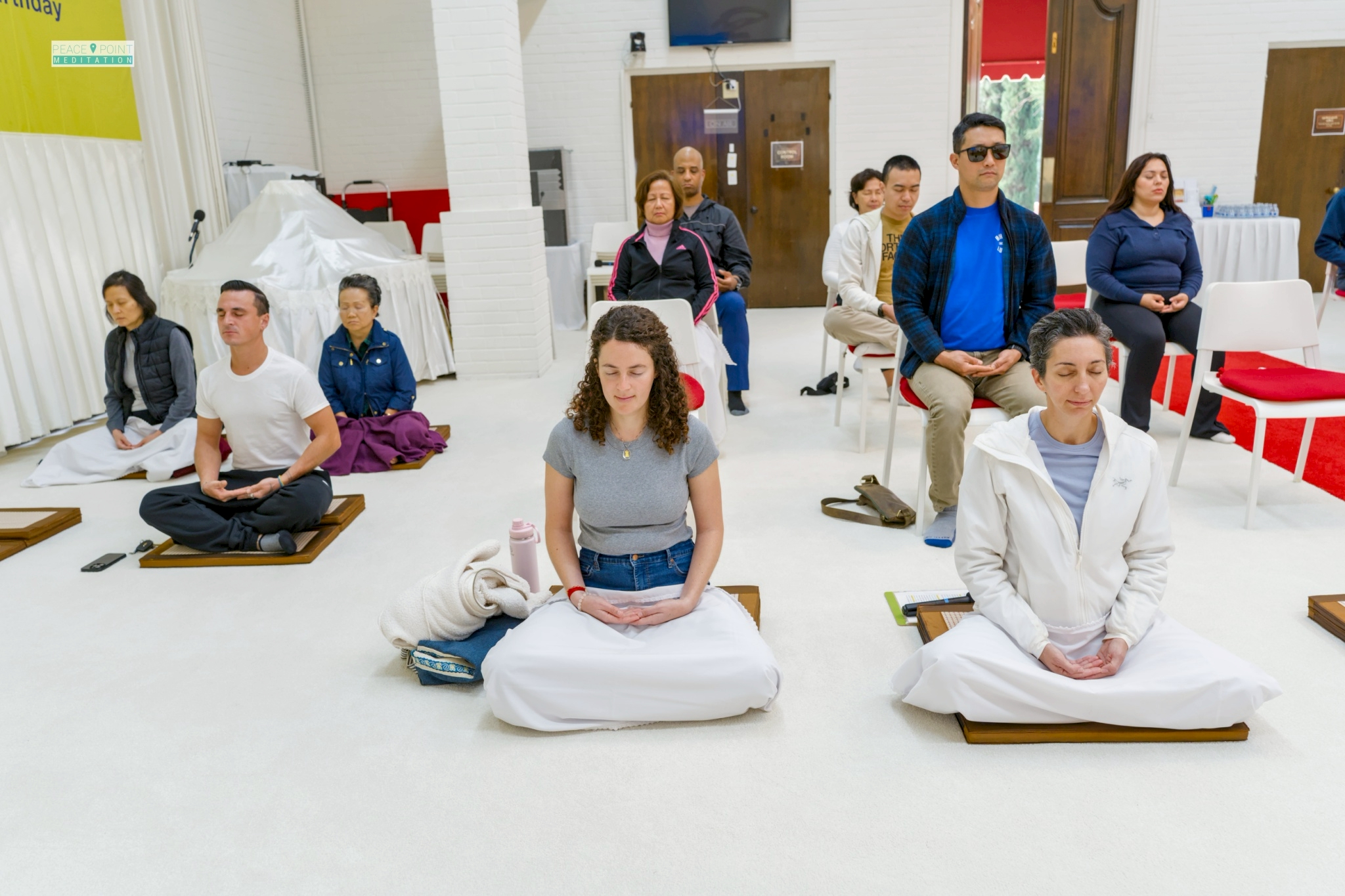 วัดพระธรรมกายแคลิฟอร์เนีย จัดกิจกรรมฝึกสมาธิให้กับชาวท้องถิ่น