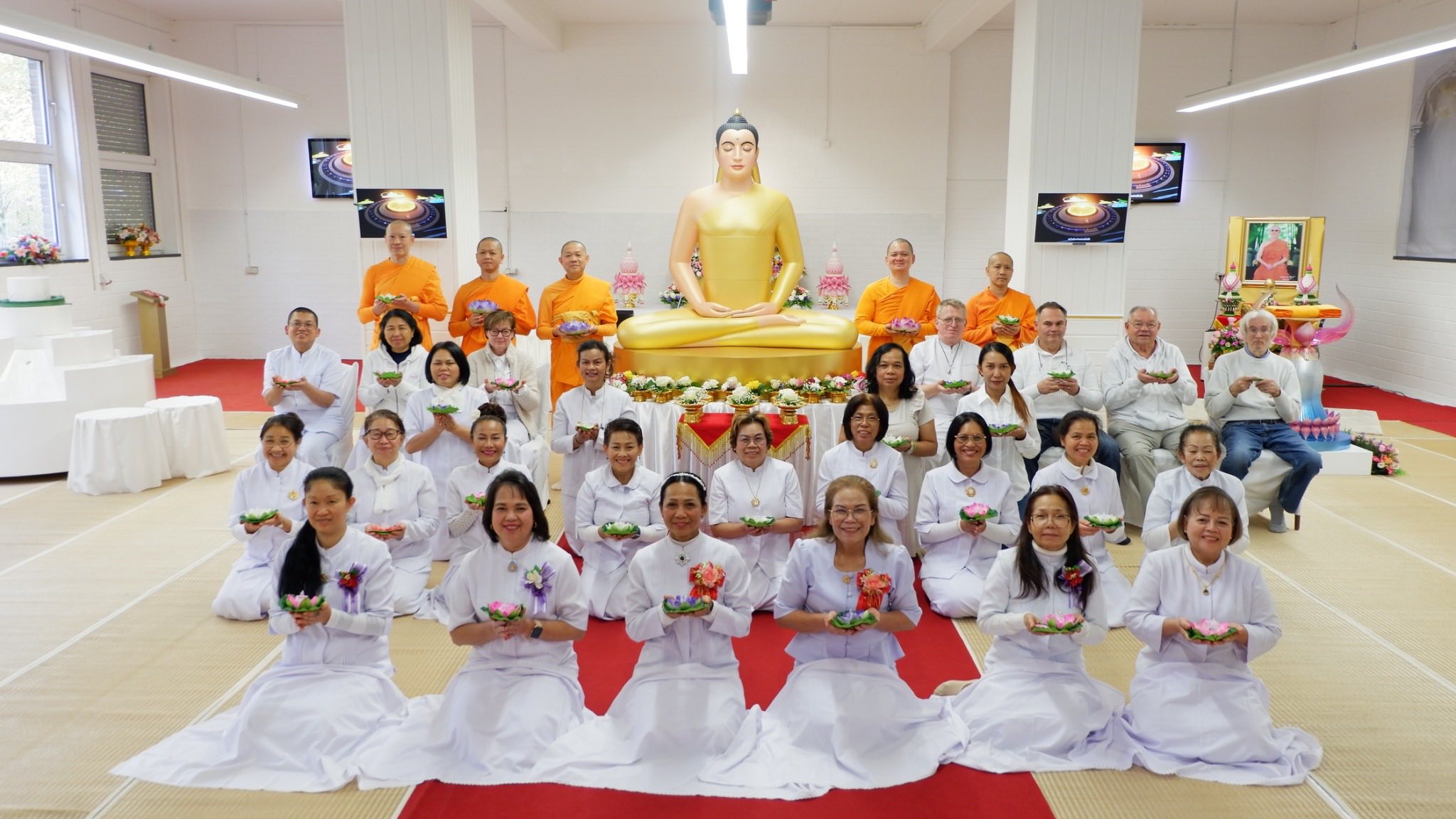 วัดพุทธนอร์ดไรน์ เวสท์ฟาเลน จัดงานบุญบูชาข้าวพระ