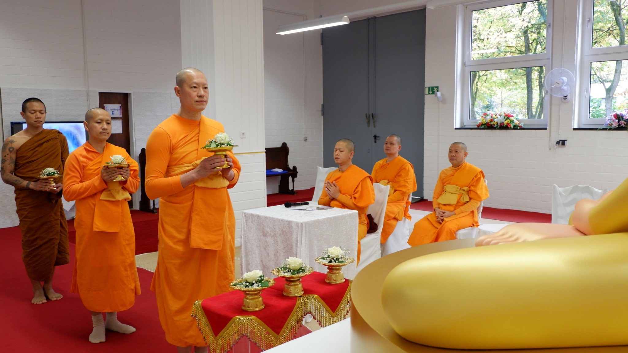 วัดพุทธนอร์ดไรน์ เวสท์ฟาเลน จัดงานบุญบูชาข้าวพระ