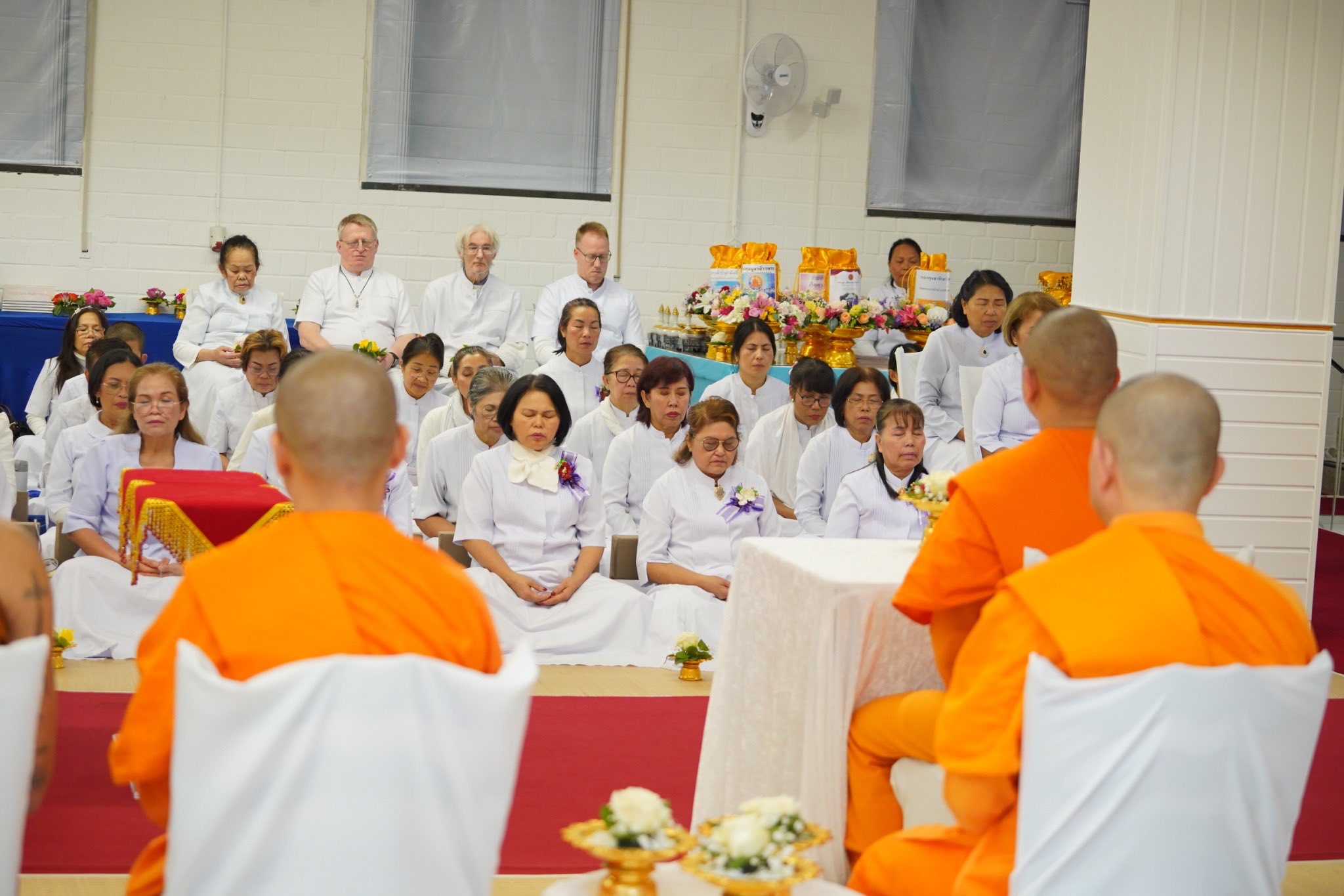 วัดพุทธนอร์ดไรน์ เวสท์ฟาเลน จัดงานบุญบูชาข้าวพระ