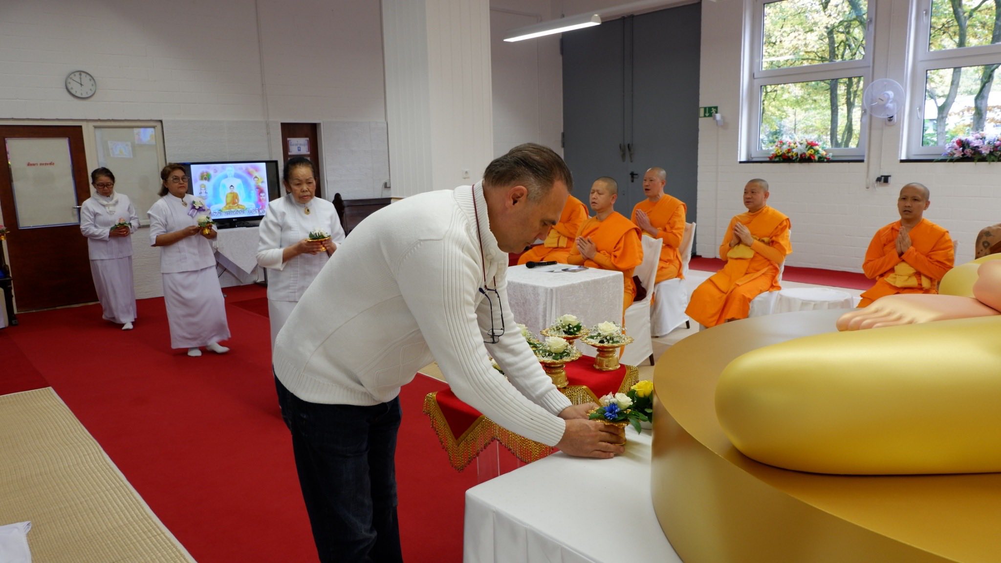 วัดพุทธนอร์ดไรน์ เวสท์ฟาเลน จัดงานบุญบูชาข้าวพระ