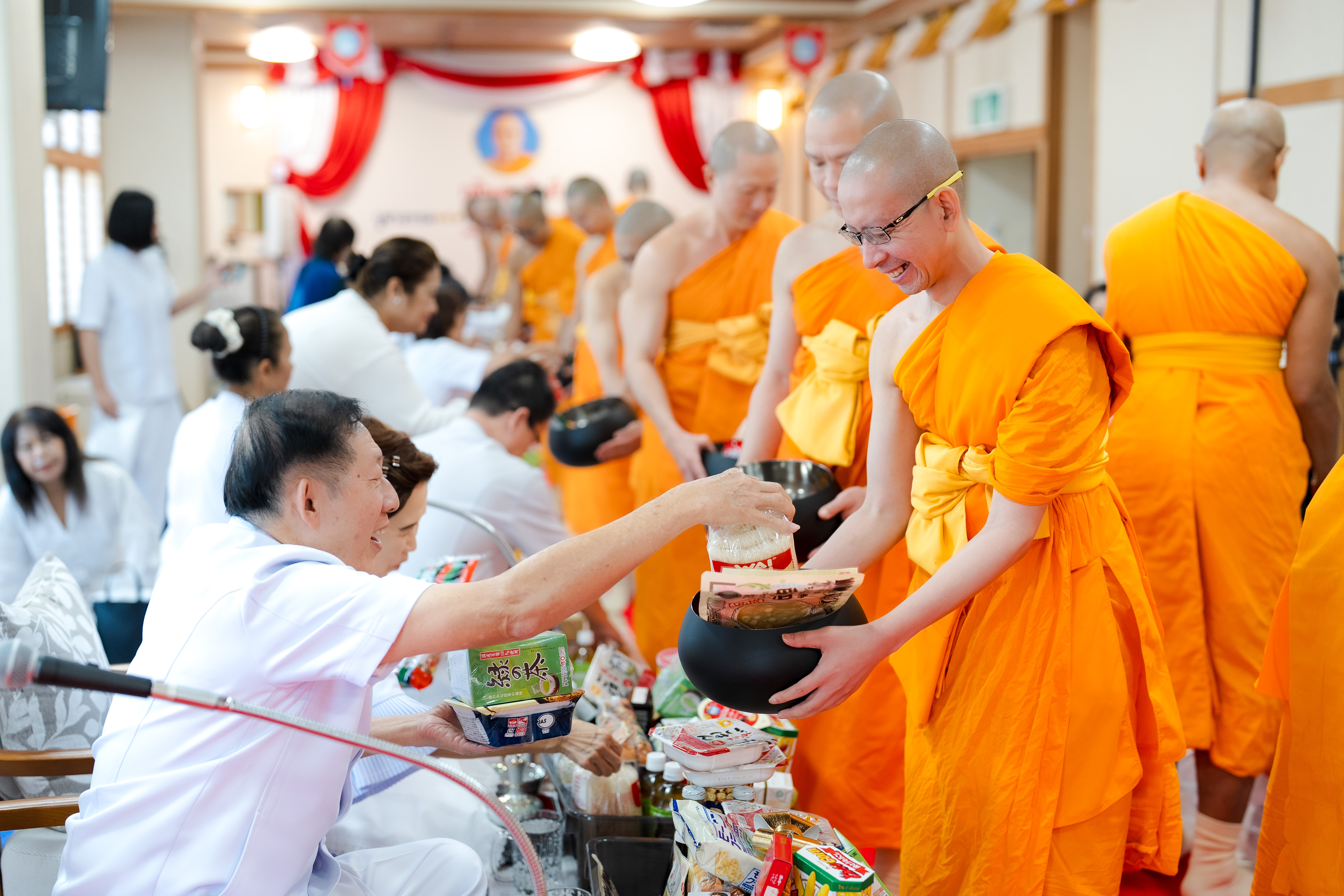 วัดพระธรรมกายนางาโน่ จัดงานบุญทอดกฐินสามัคคี