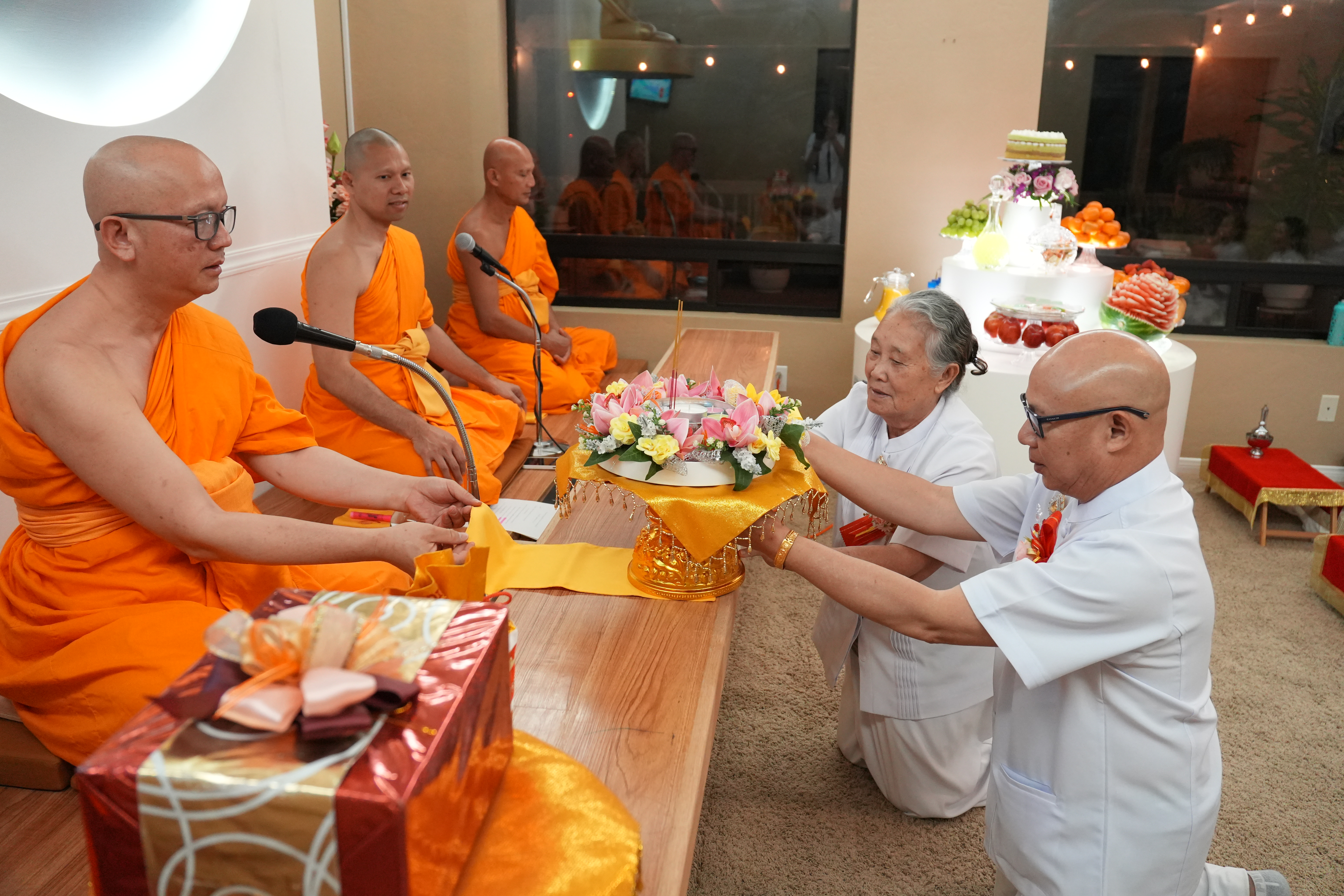 วัดพระภาวนาซานดิเอโก จัดงานบุญบูชาข้าวพระ